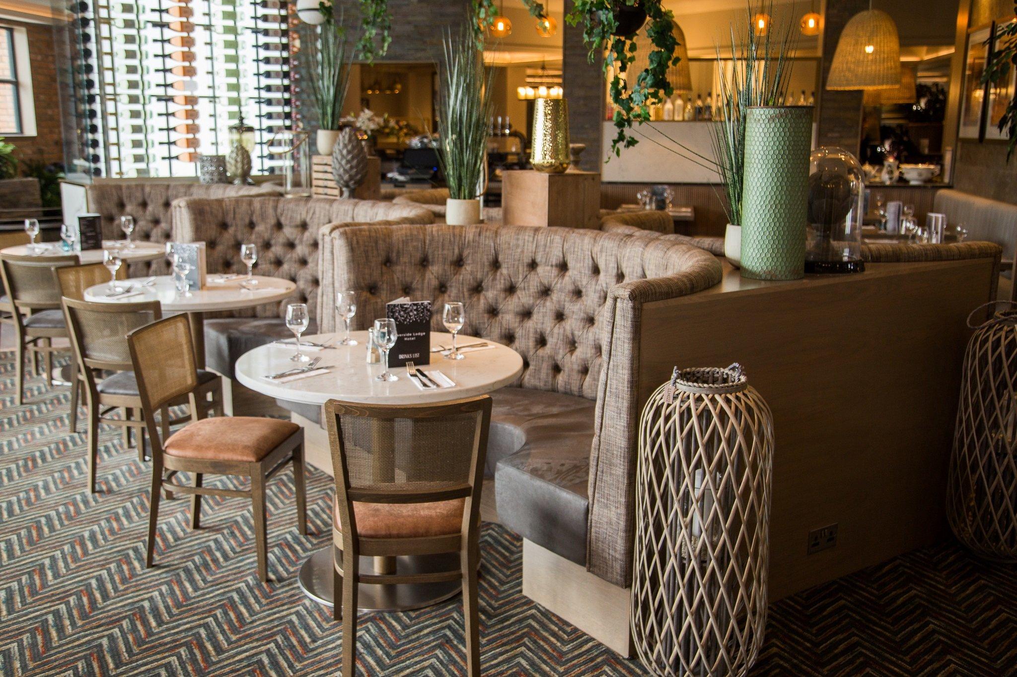 Riverside Bar & Grill