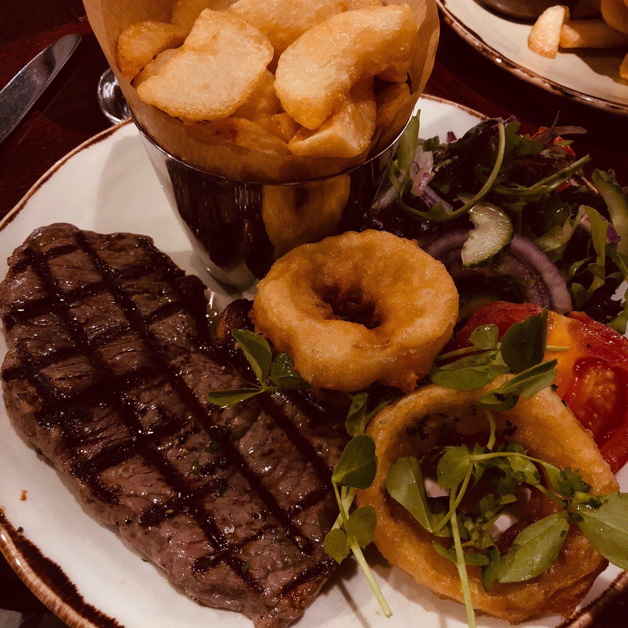 Bulls Head, Hale Barns