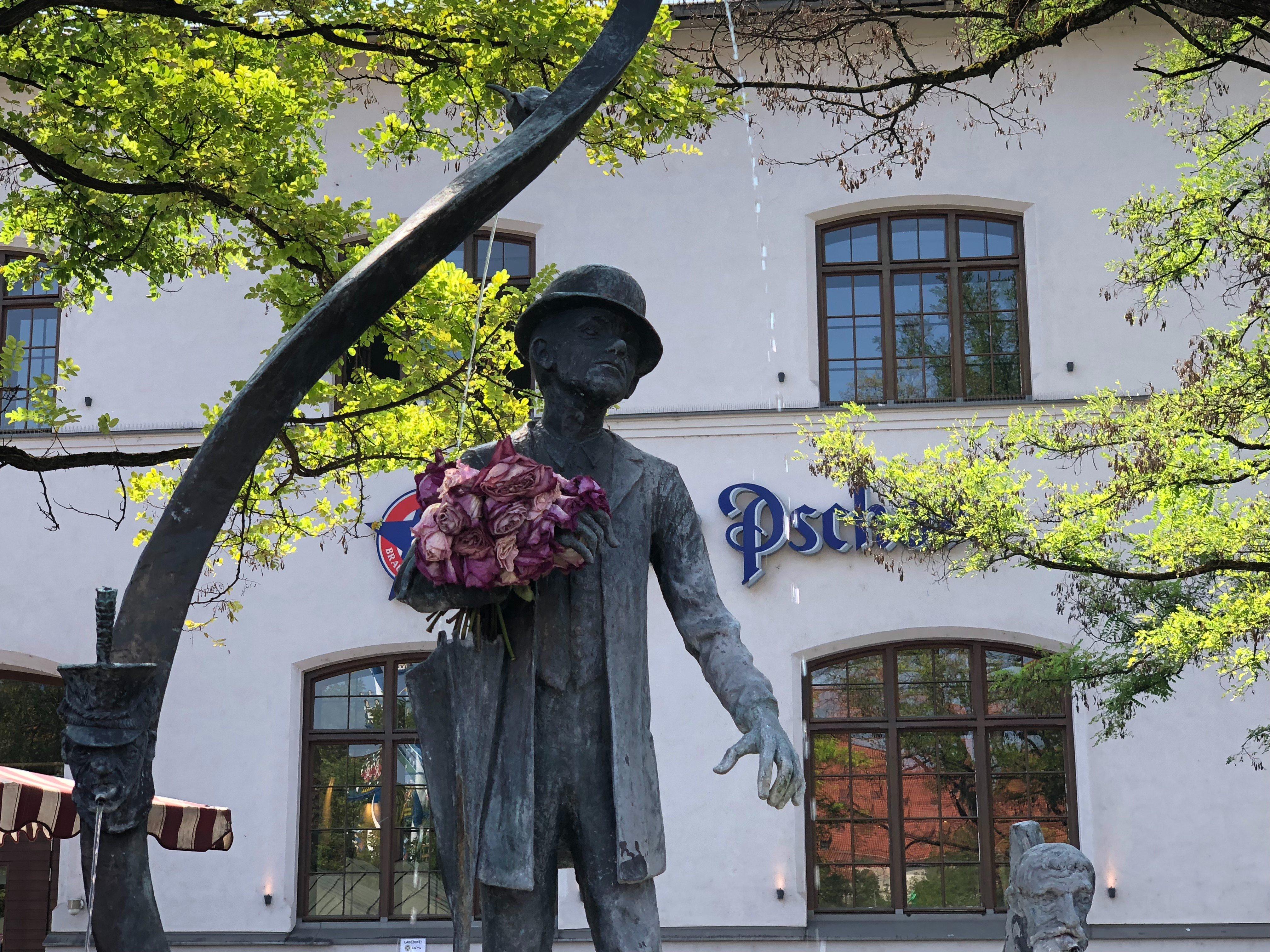 Karl Valentin Brunnen