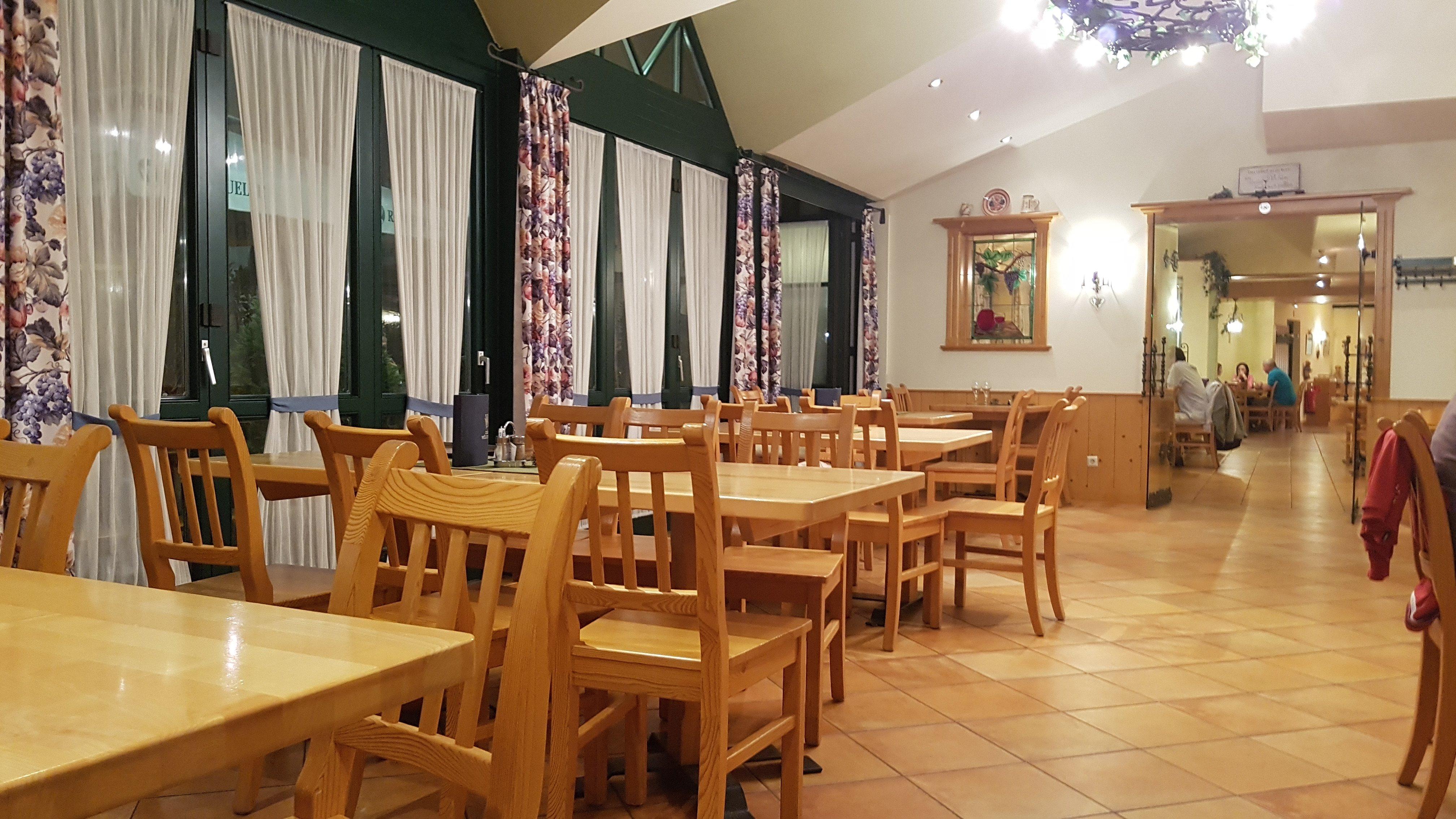 Weingut Josef Wölflinger Heuriger