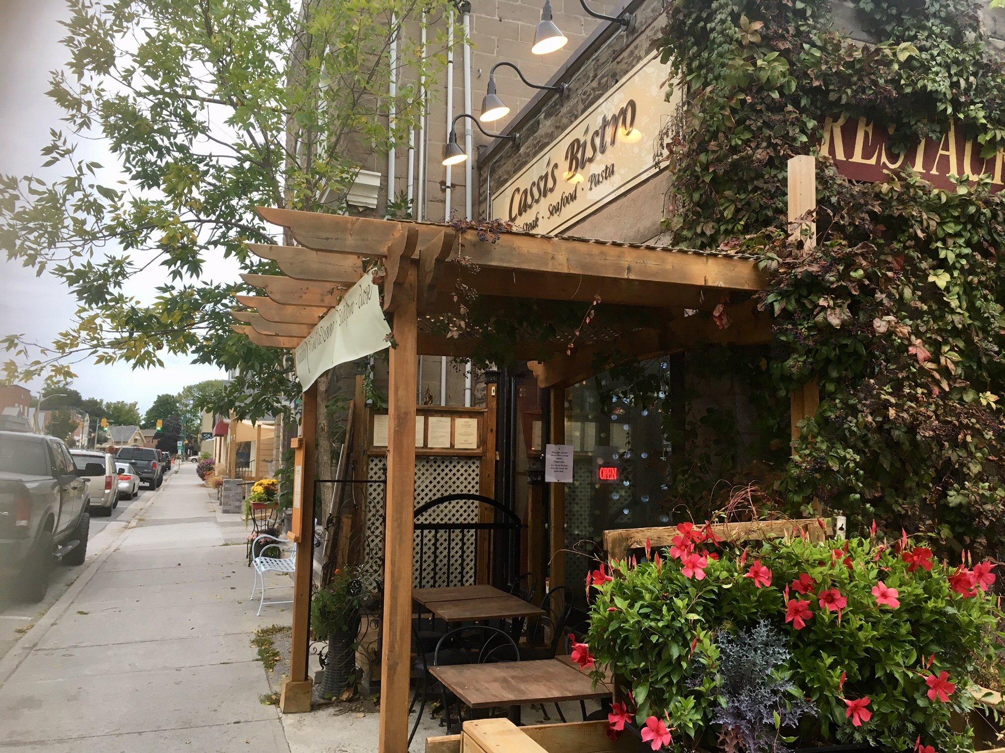 Cassis Bistro