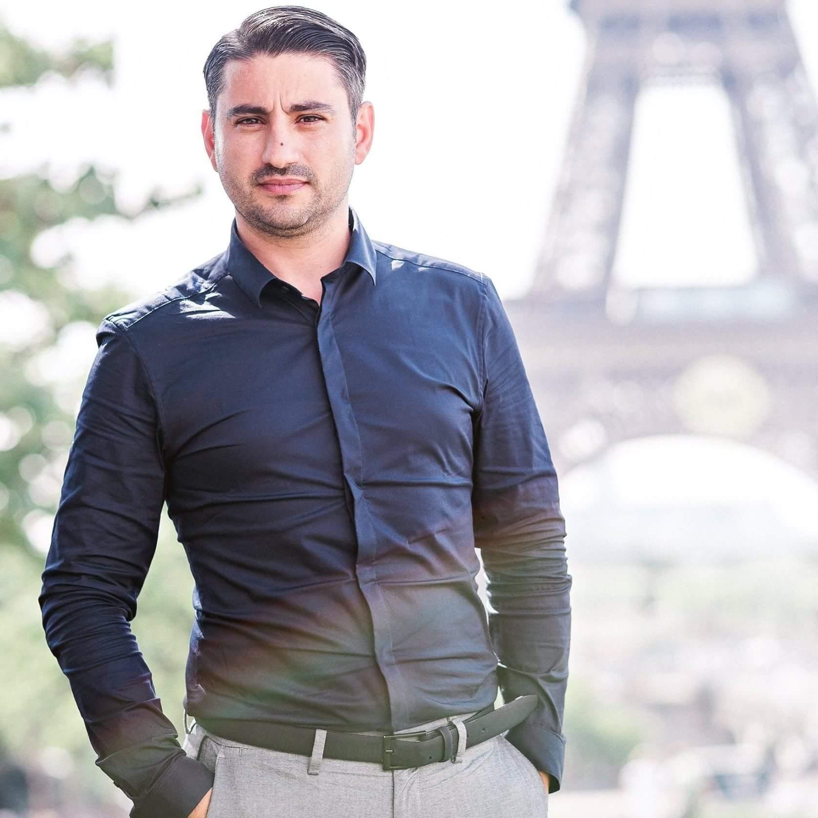 Photographer in Paris