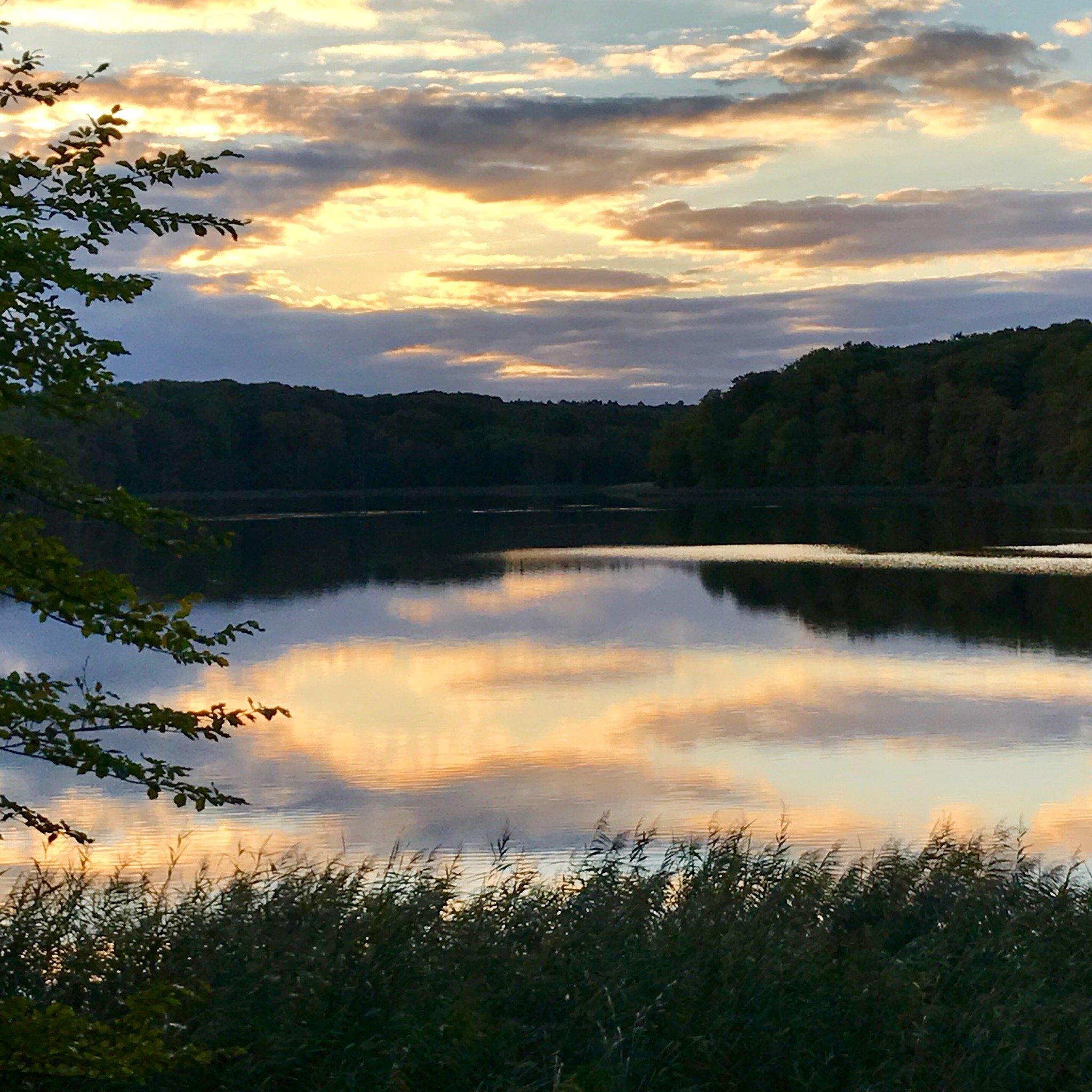 Treibholz-Kanu, Floss & Herberge