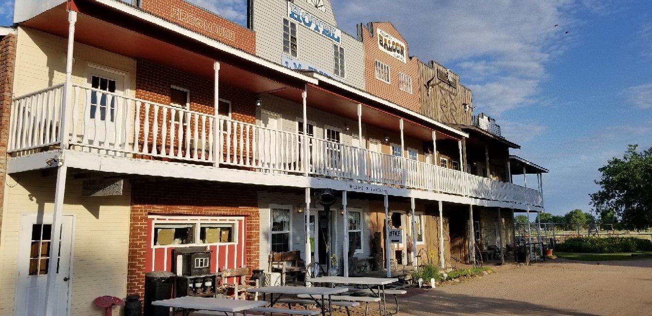 Hedrick's Exotic Animal Farm Bed and Breakfast