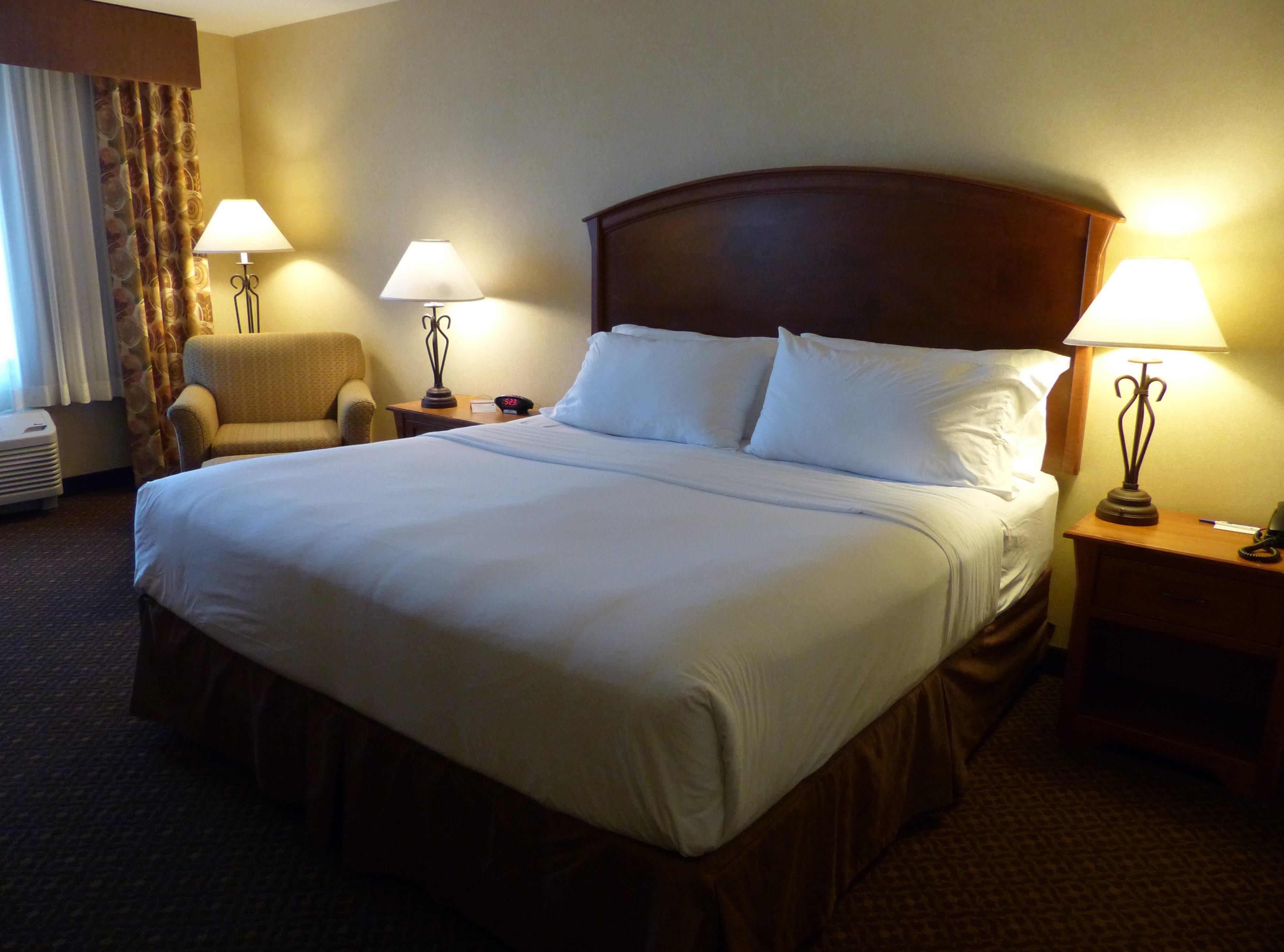 Holiday Inn Express & Suites Mitchell, an IHG hotel