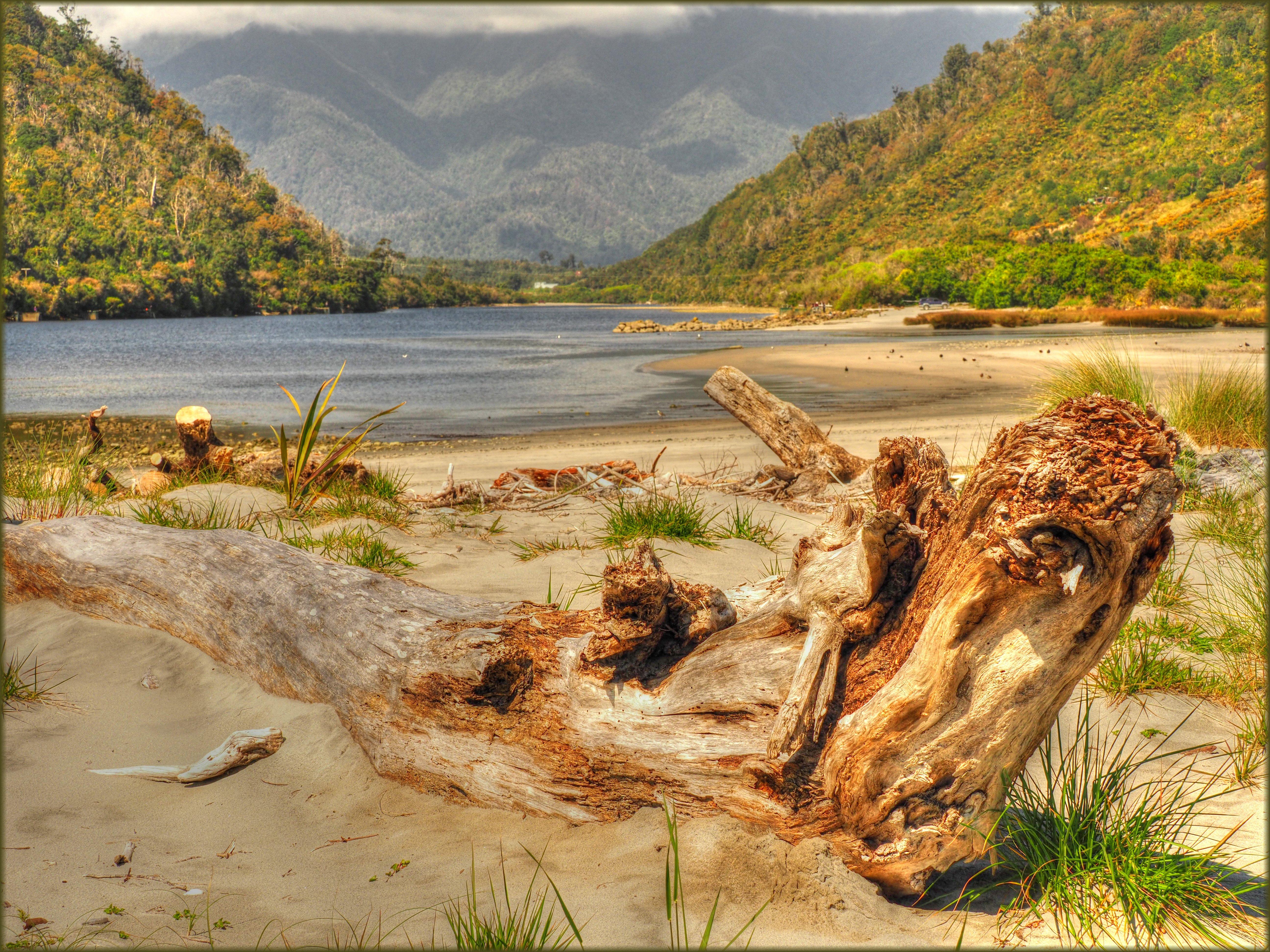 Old Boiler Cafe and Bar Mokihinui Tavern