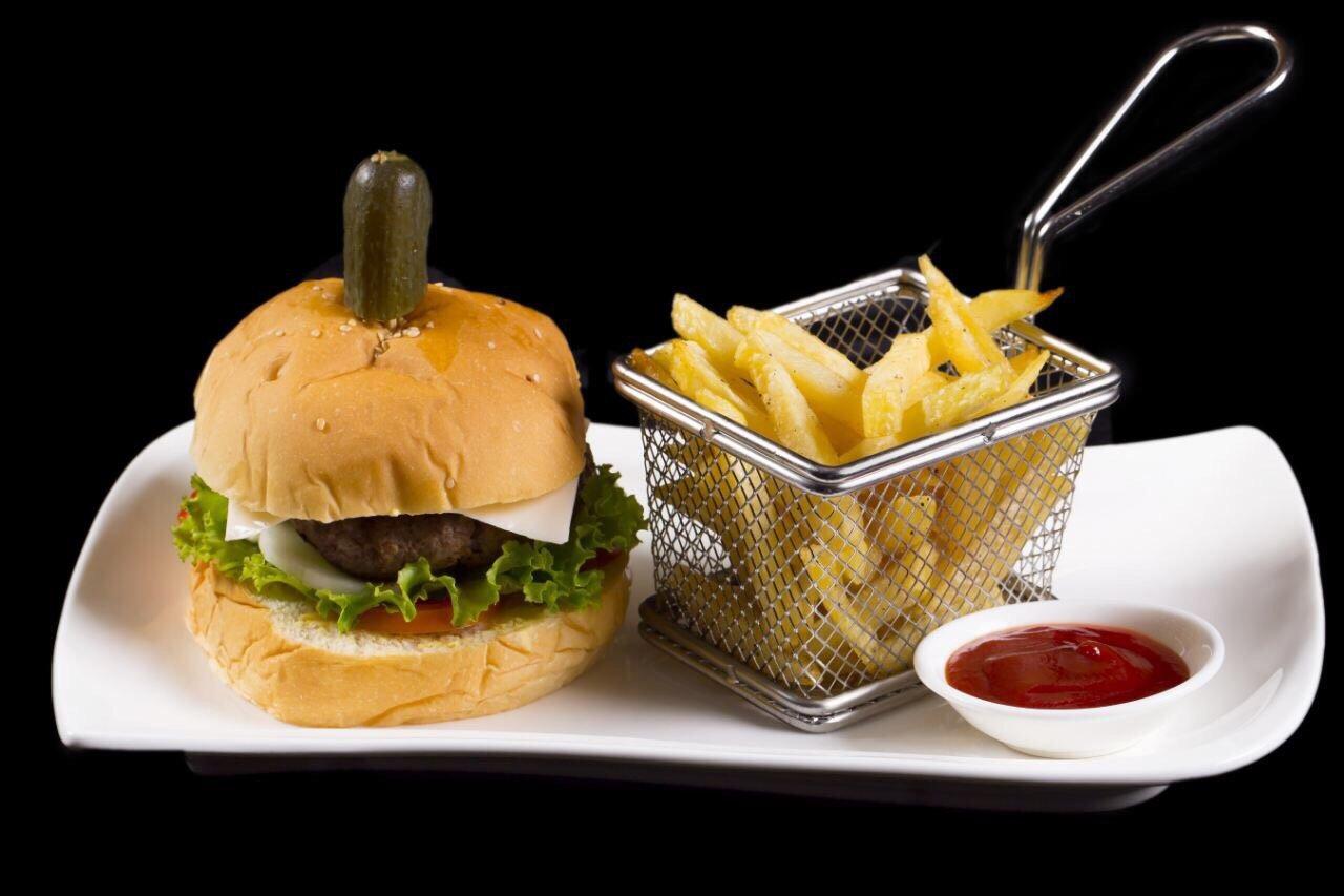 Karaweik Cafe & Restaurant Yangon