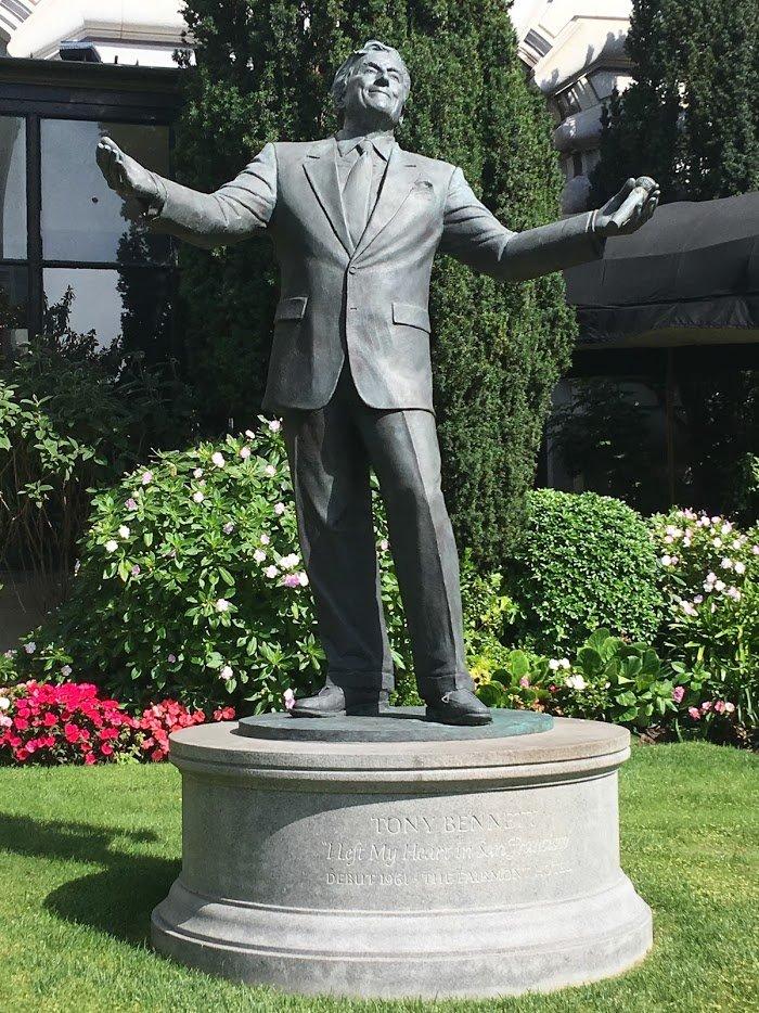 Tony Bennett Statue