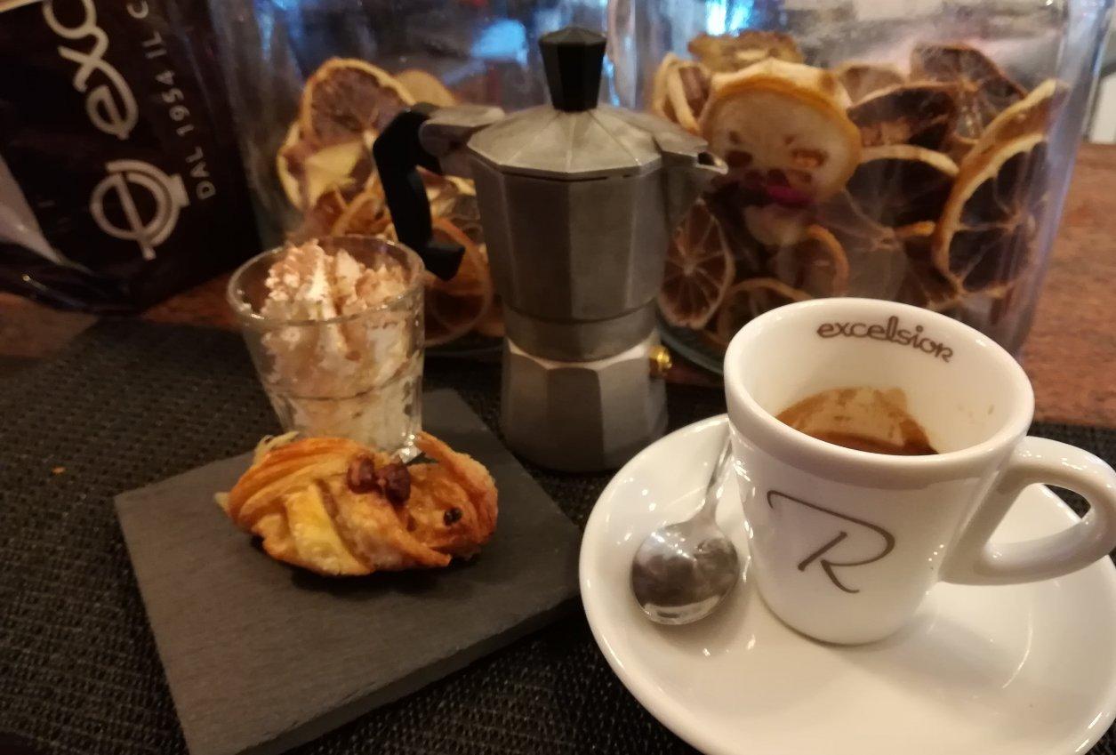 Photo by S4730QHalessandrov