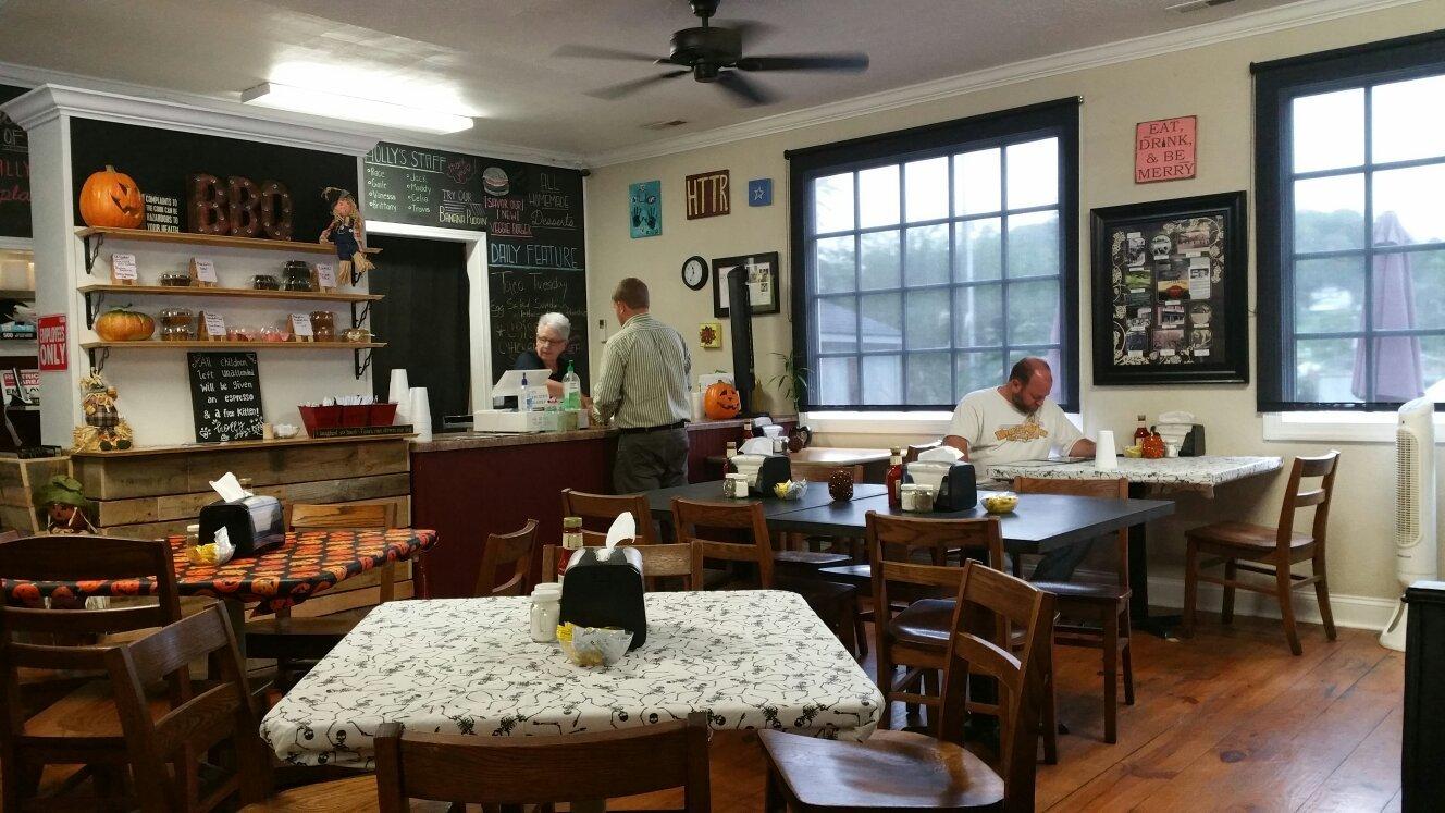 Holly Jo's Creekside Grill