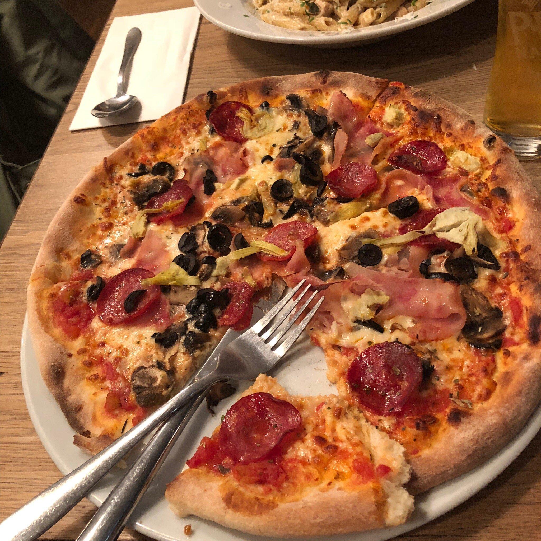 Amaretto Ristorante & Pizzeria