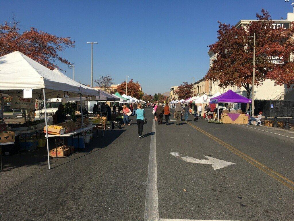 Downtown Yakima Farmer's Market