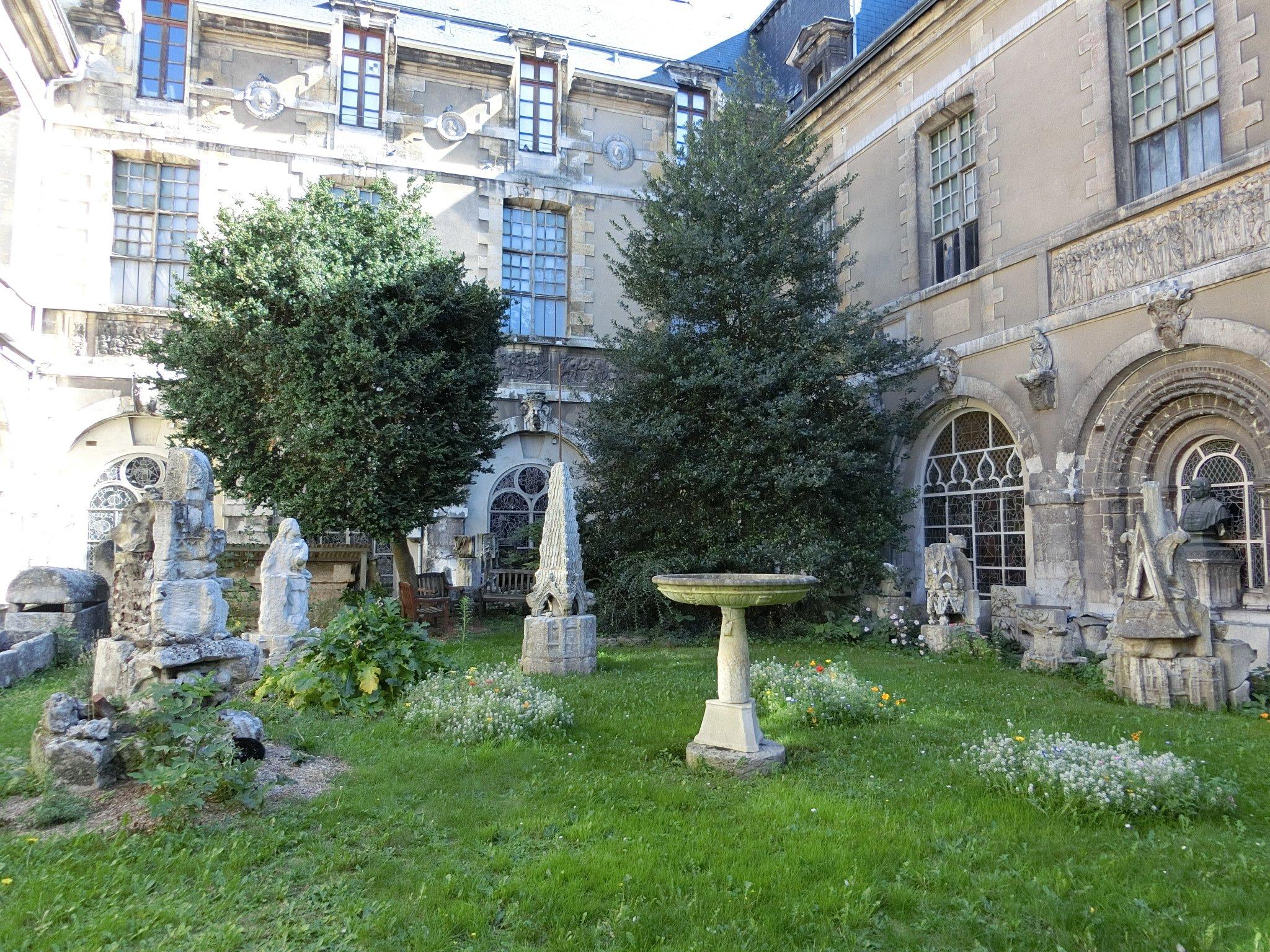 Musee des Antiquites