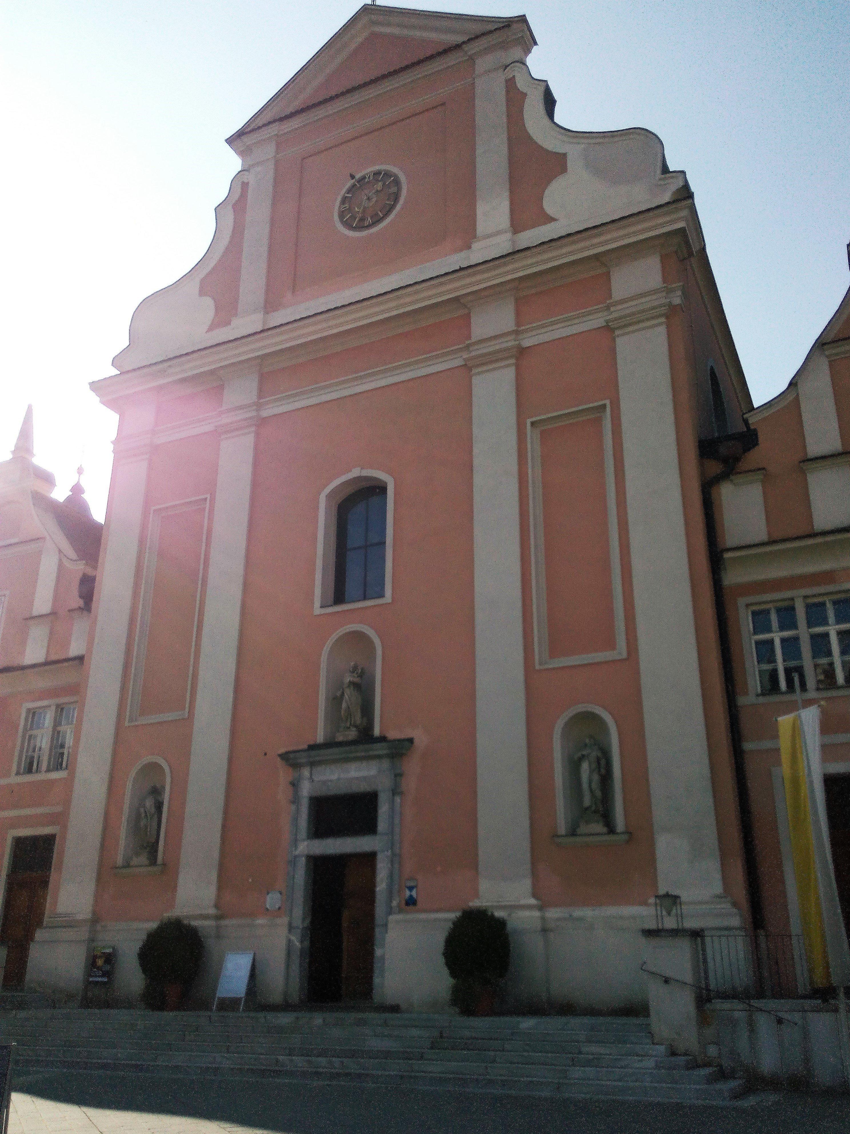 Servitenkloster / Pfarrkirche