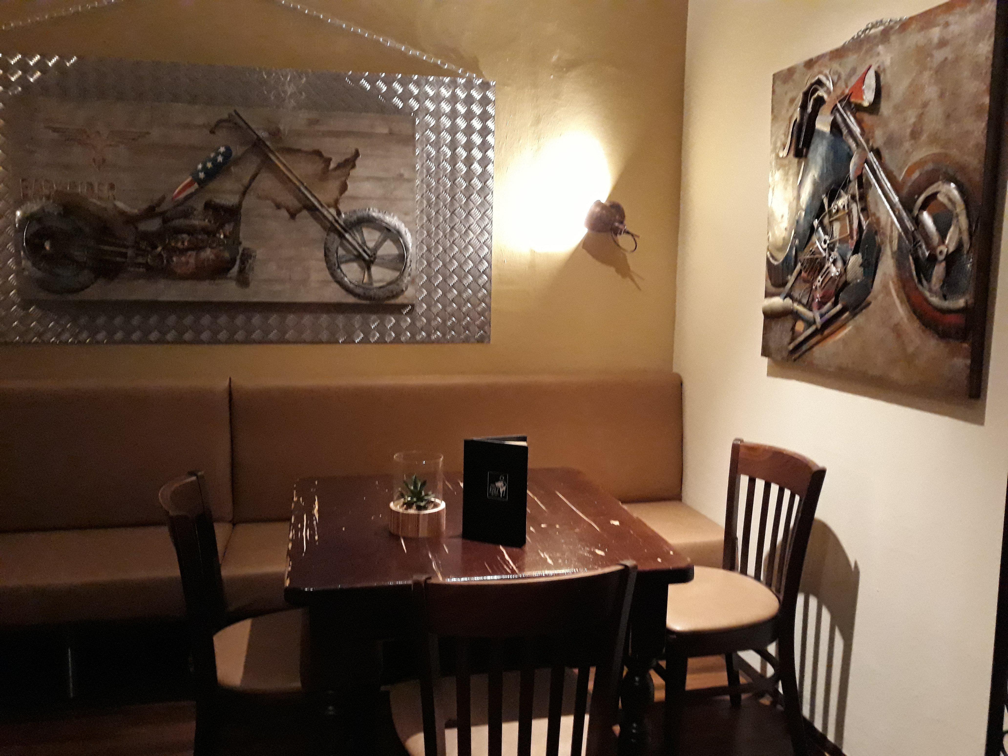 Schwarze Katz Cafe Bar