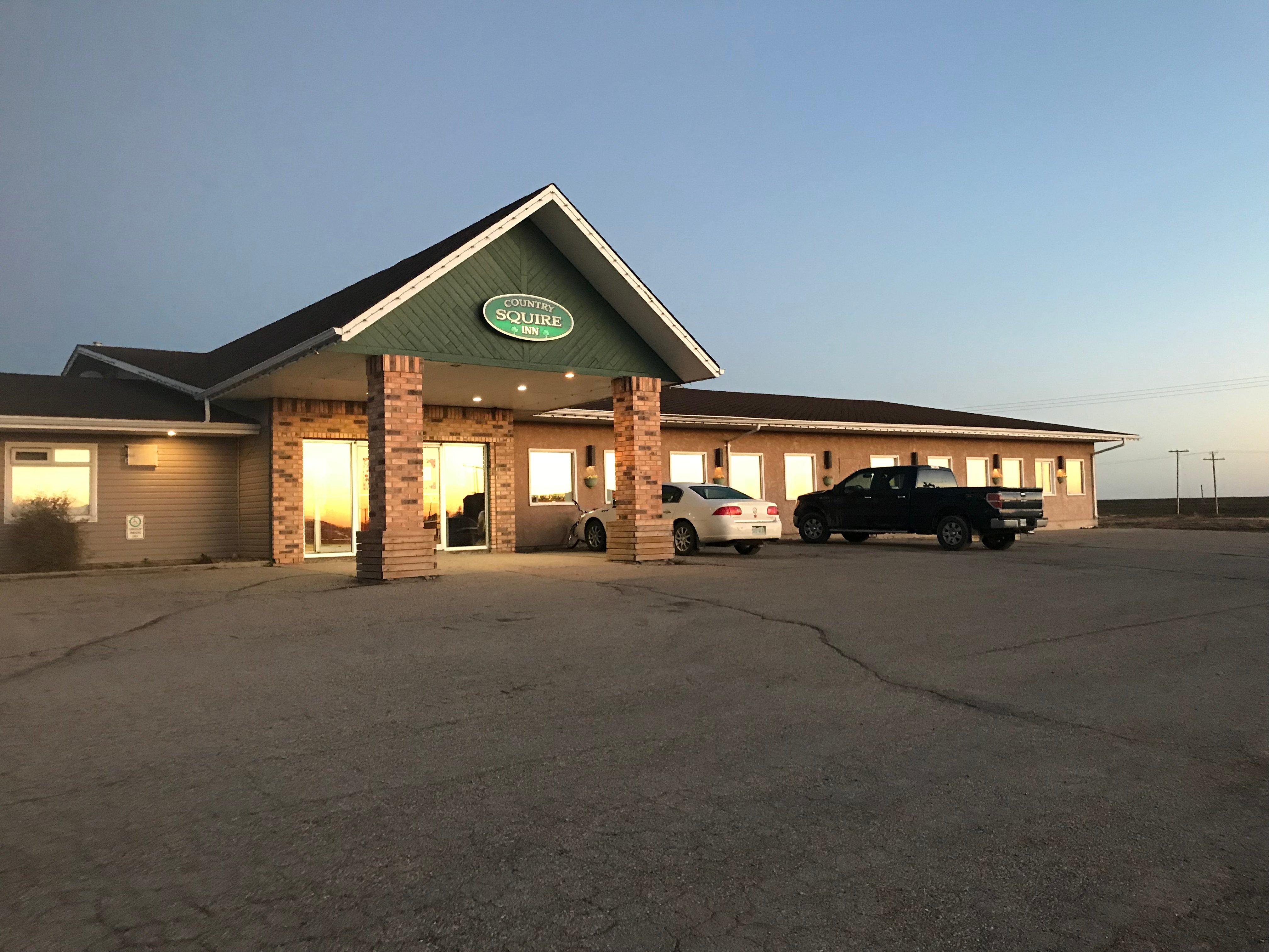 Moosomin Country Squire Inn