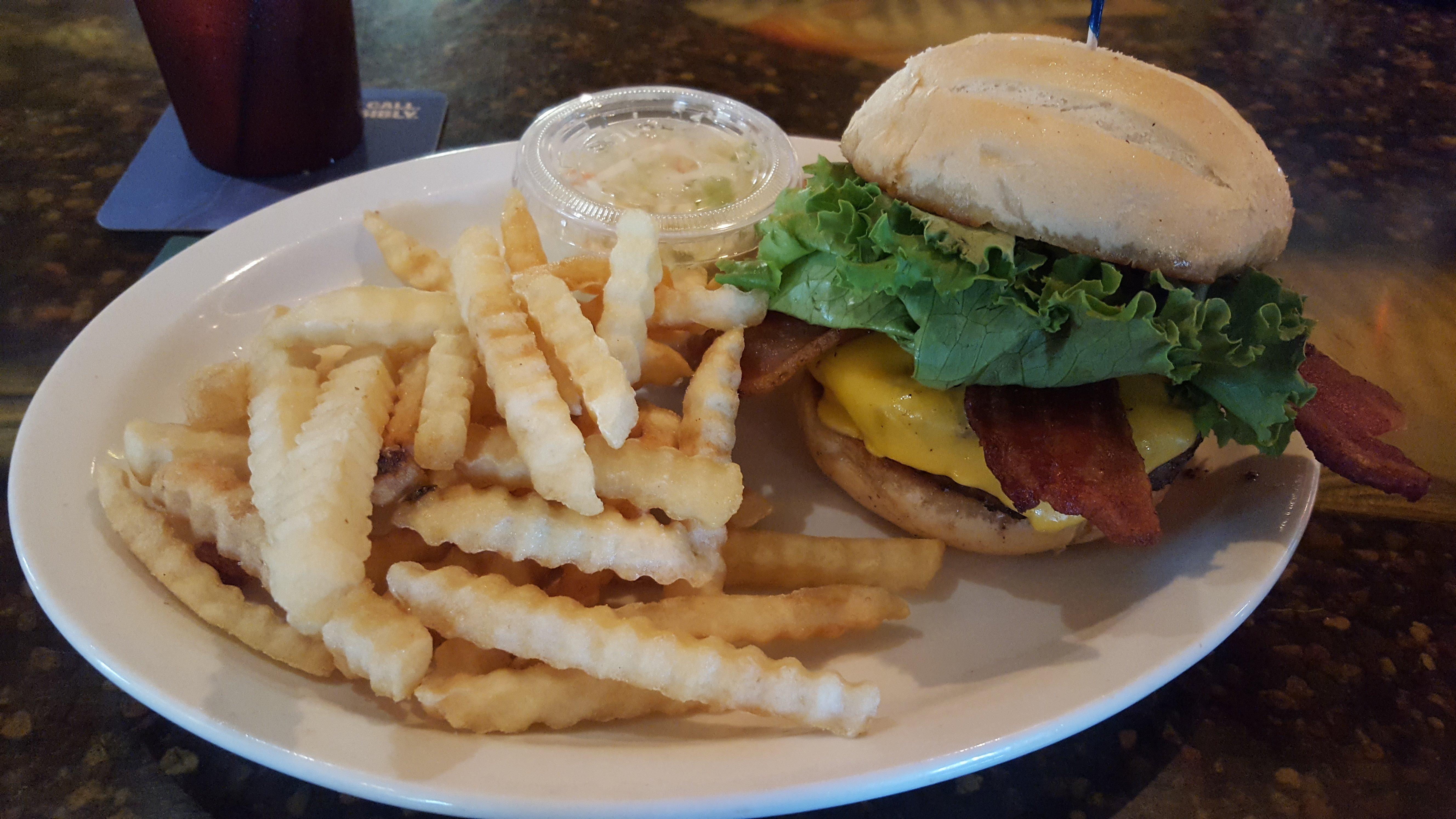 RayJay's Bar & Grill