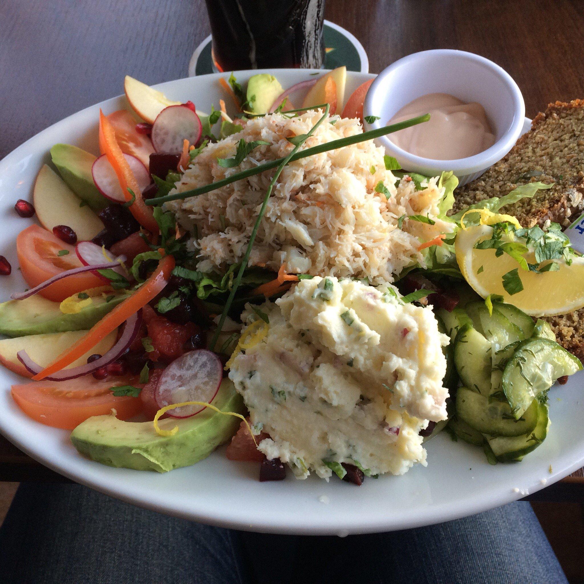 Breen's Lobster Bar & Restaurant