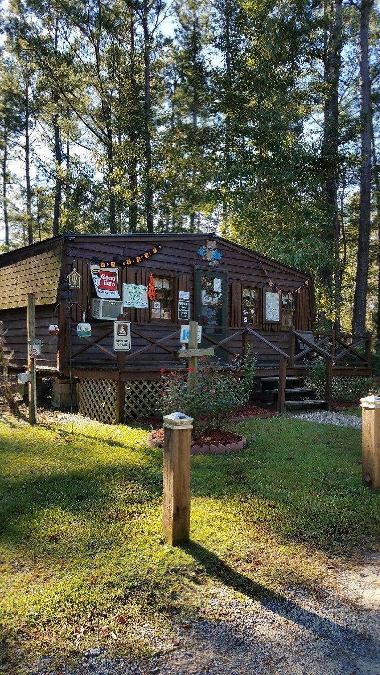 Lake Aire RV Park And Campground