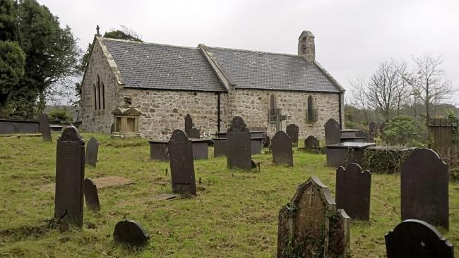 Eglwys Llanfairisgaer