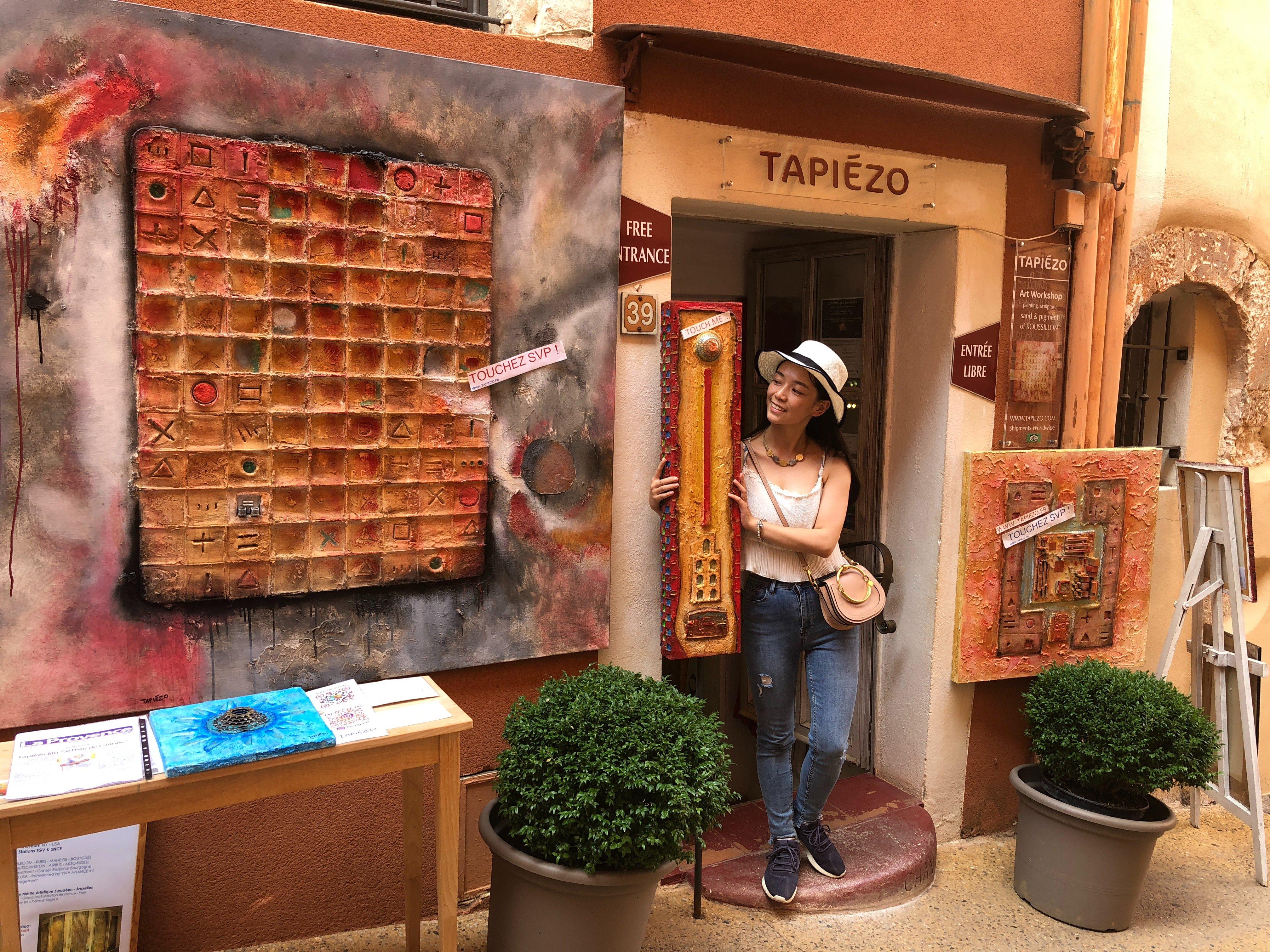 Art Gallery Contemporary Tapiézo