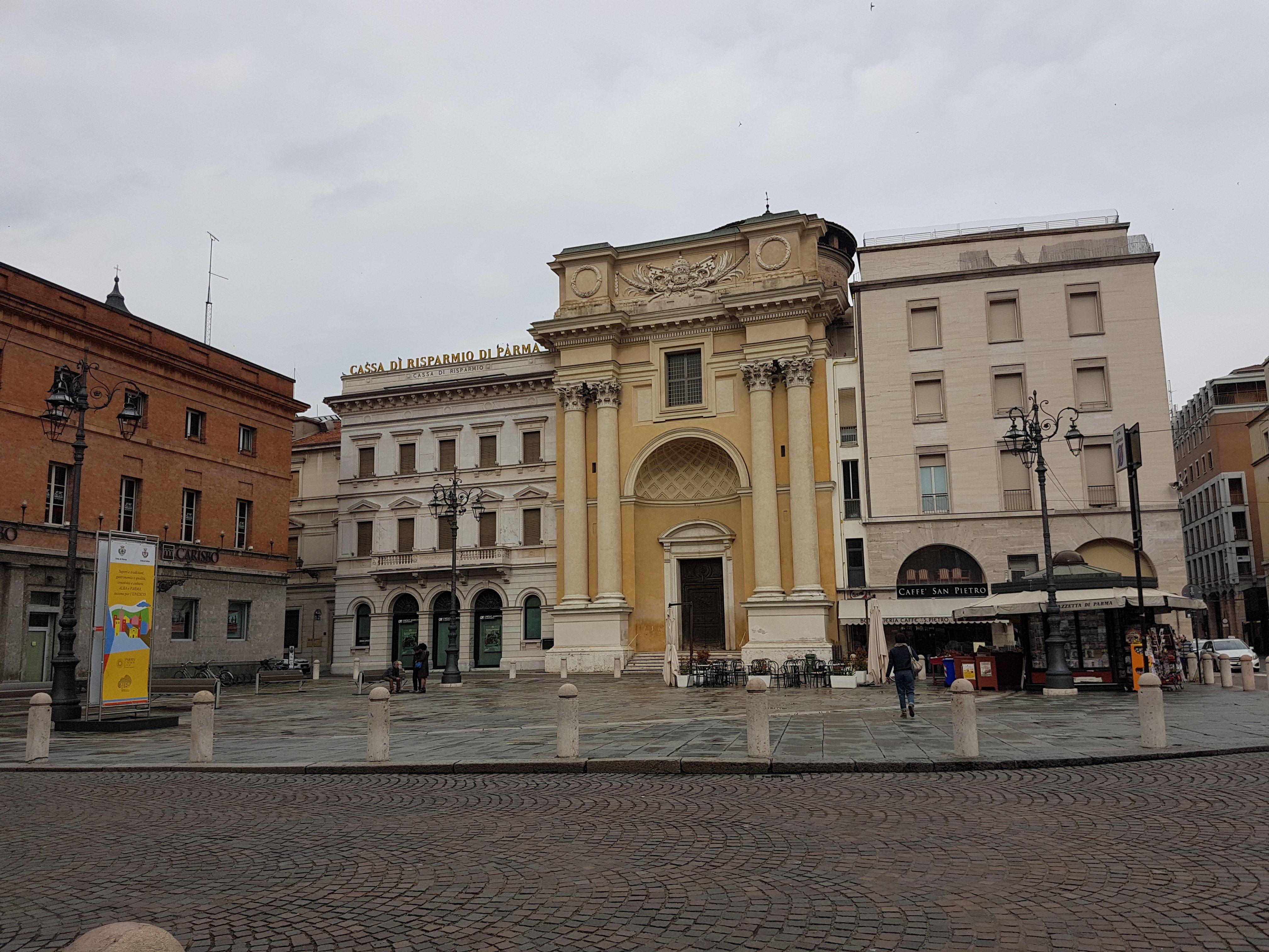 Piazza Giuseppe Garibaldi