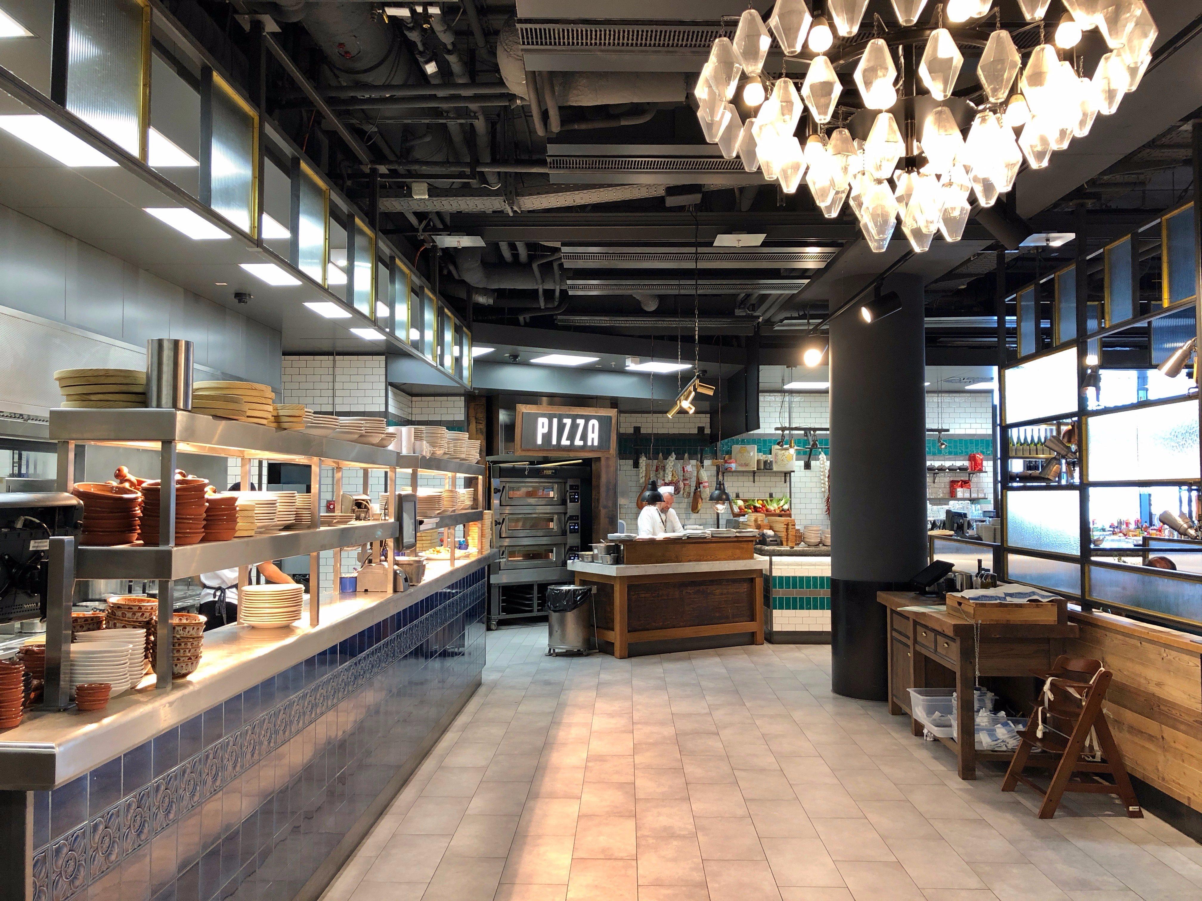 Jamie Oliver Vienna Airport