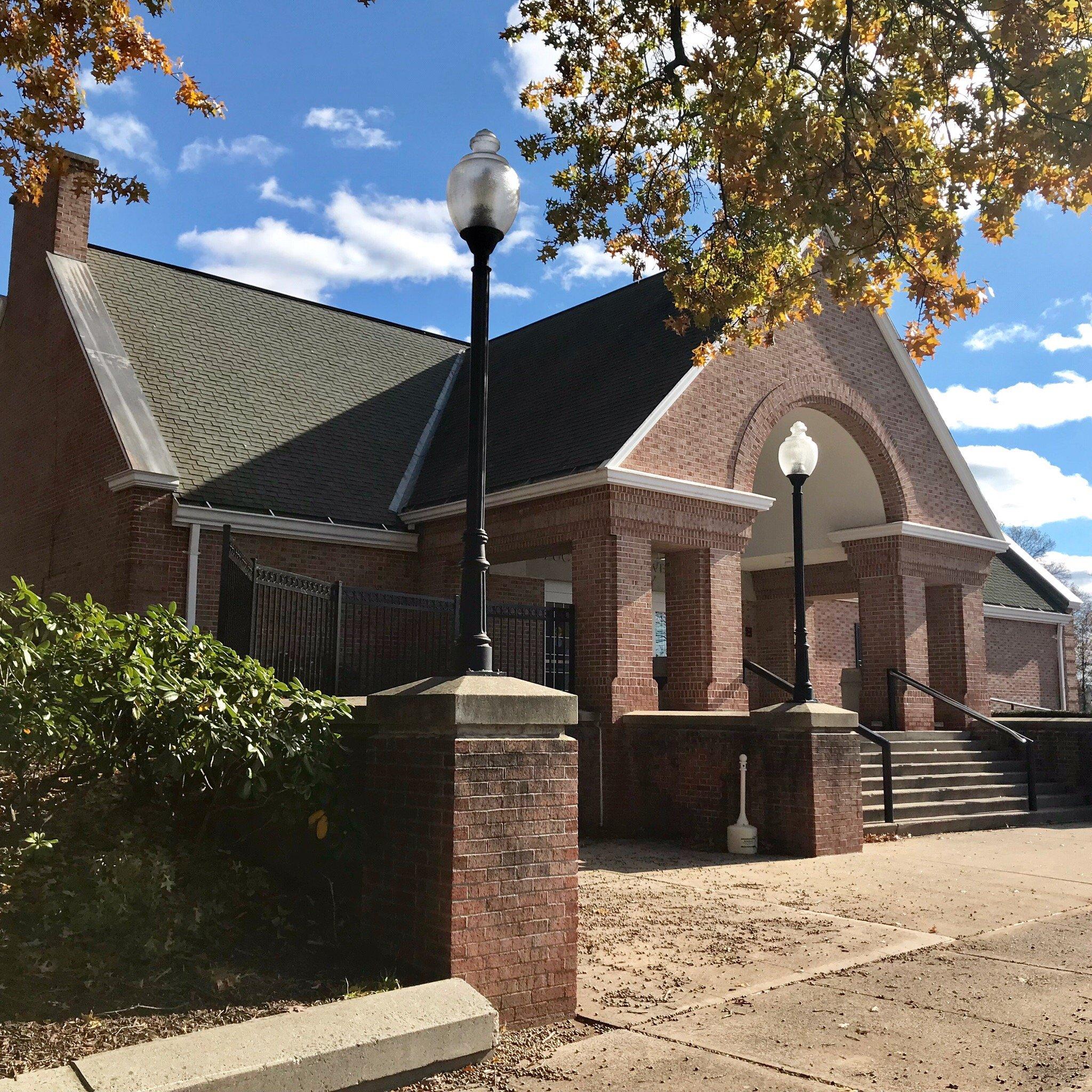 Lucy Robbins Welles Library