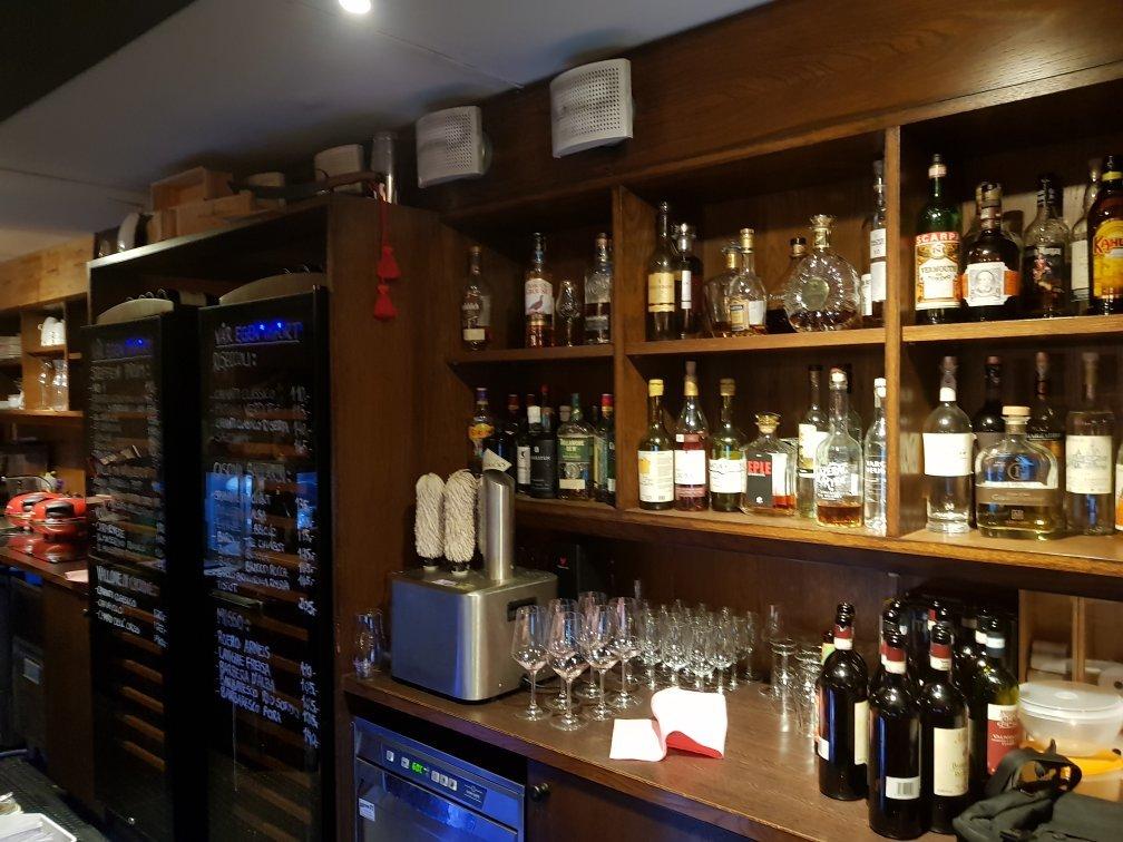 Pergola mat og vinbar