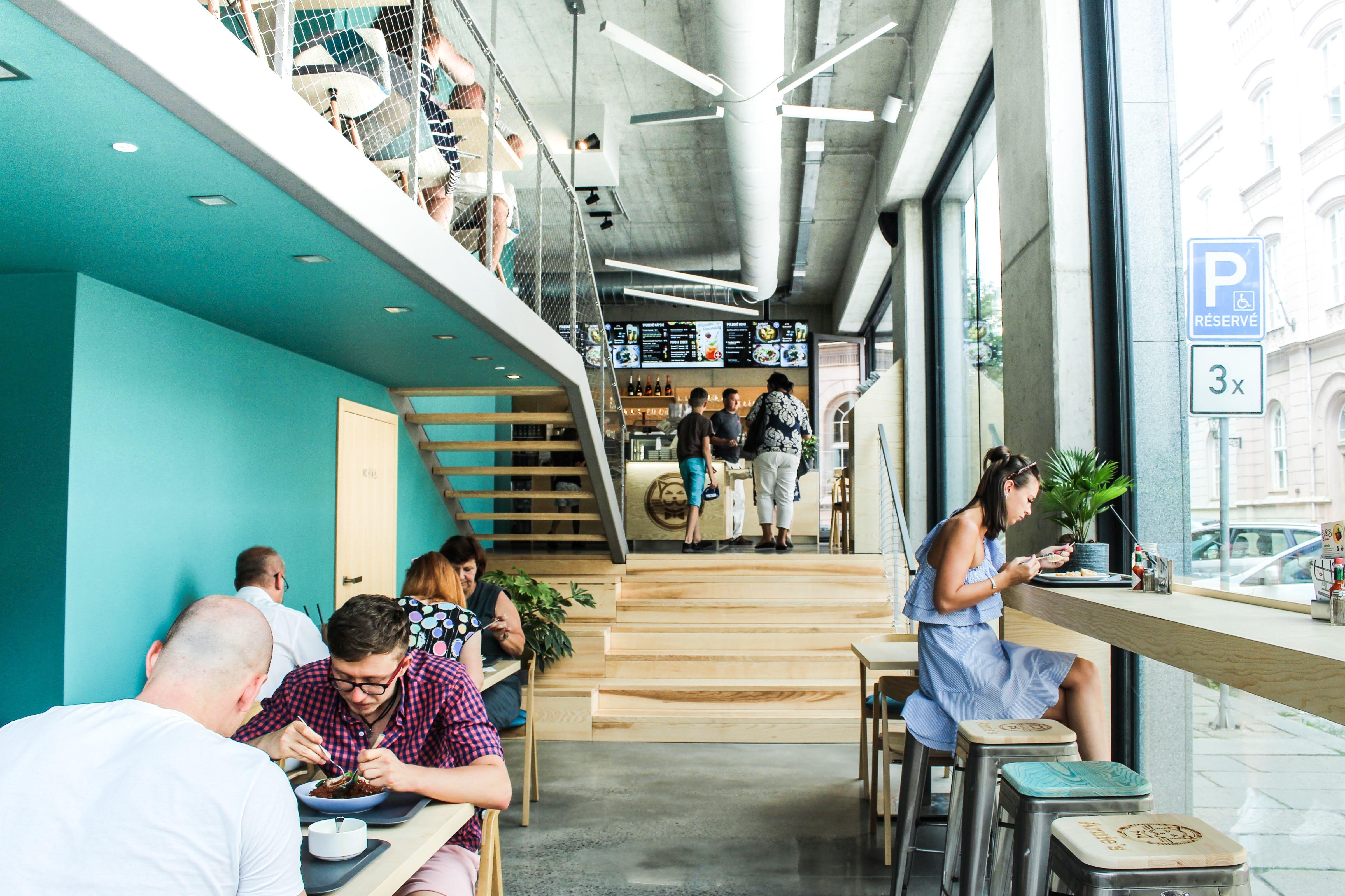 Arnie's Bistro & Coffee