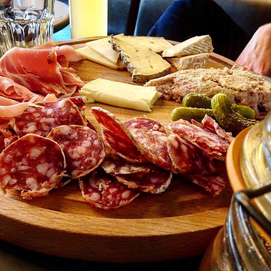 Café De L’église