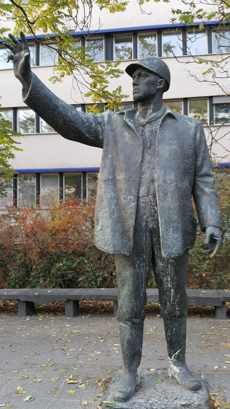 Gerhard Thieme Monument