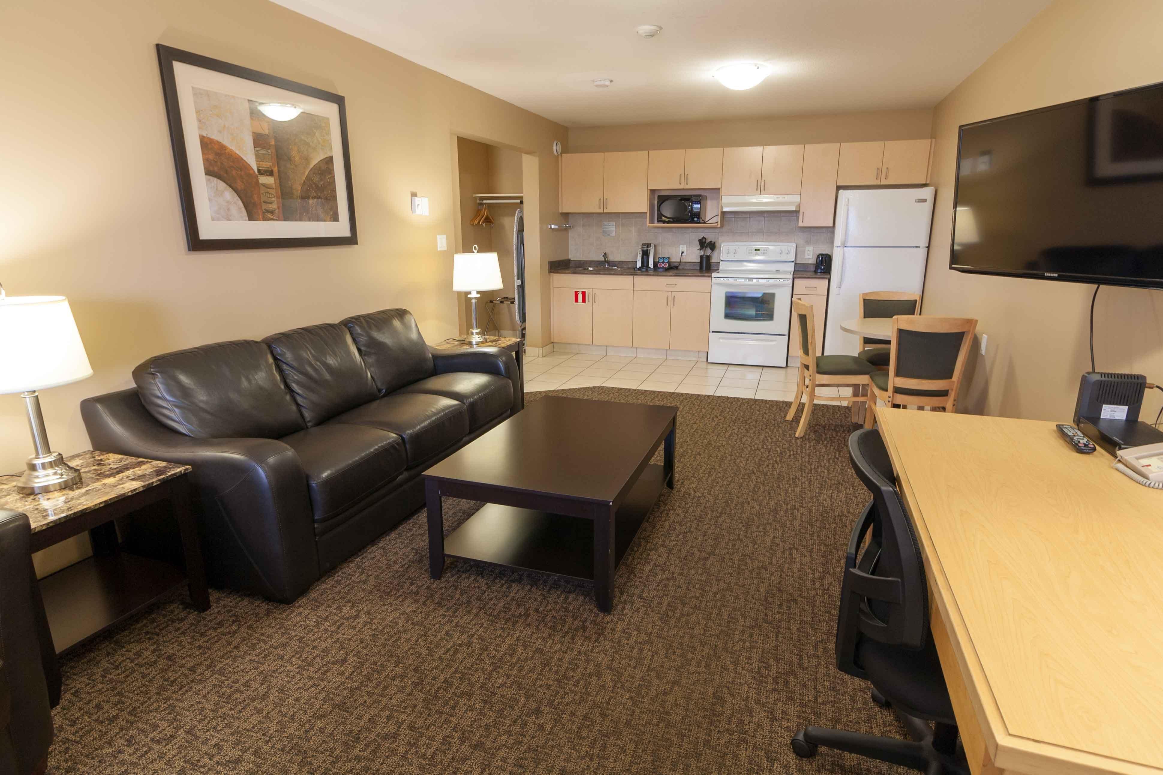 BCMInns, Rusty's Fort McMurray Hotel