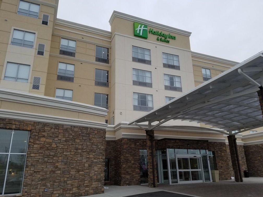 Holiday Inn & Suites Mount Pleasant, an IHG hotel
