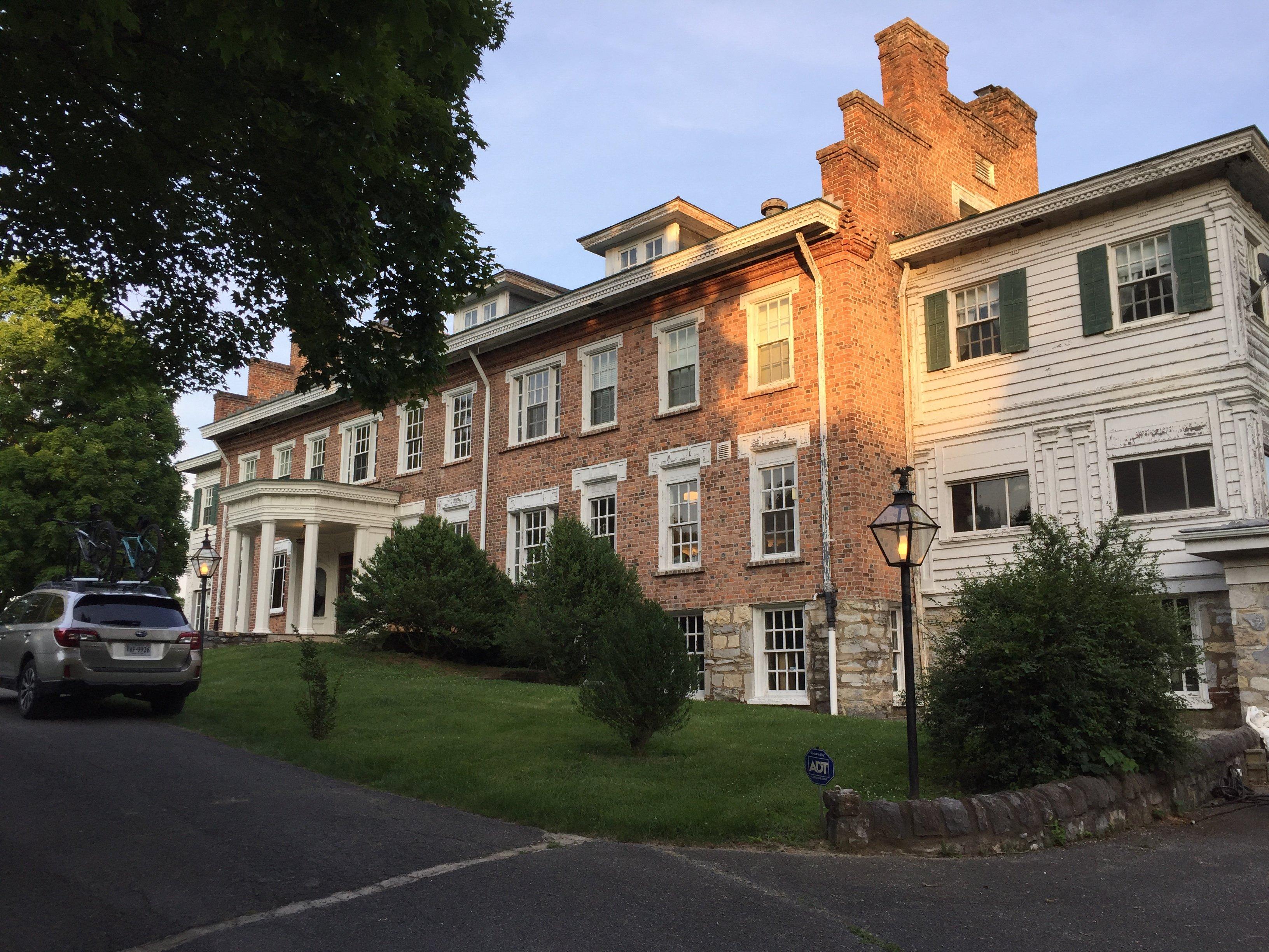 The Inn at Forest Oaks