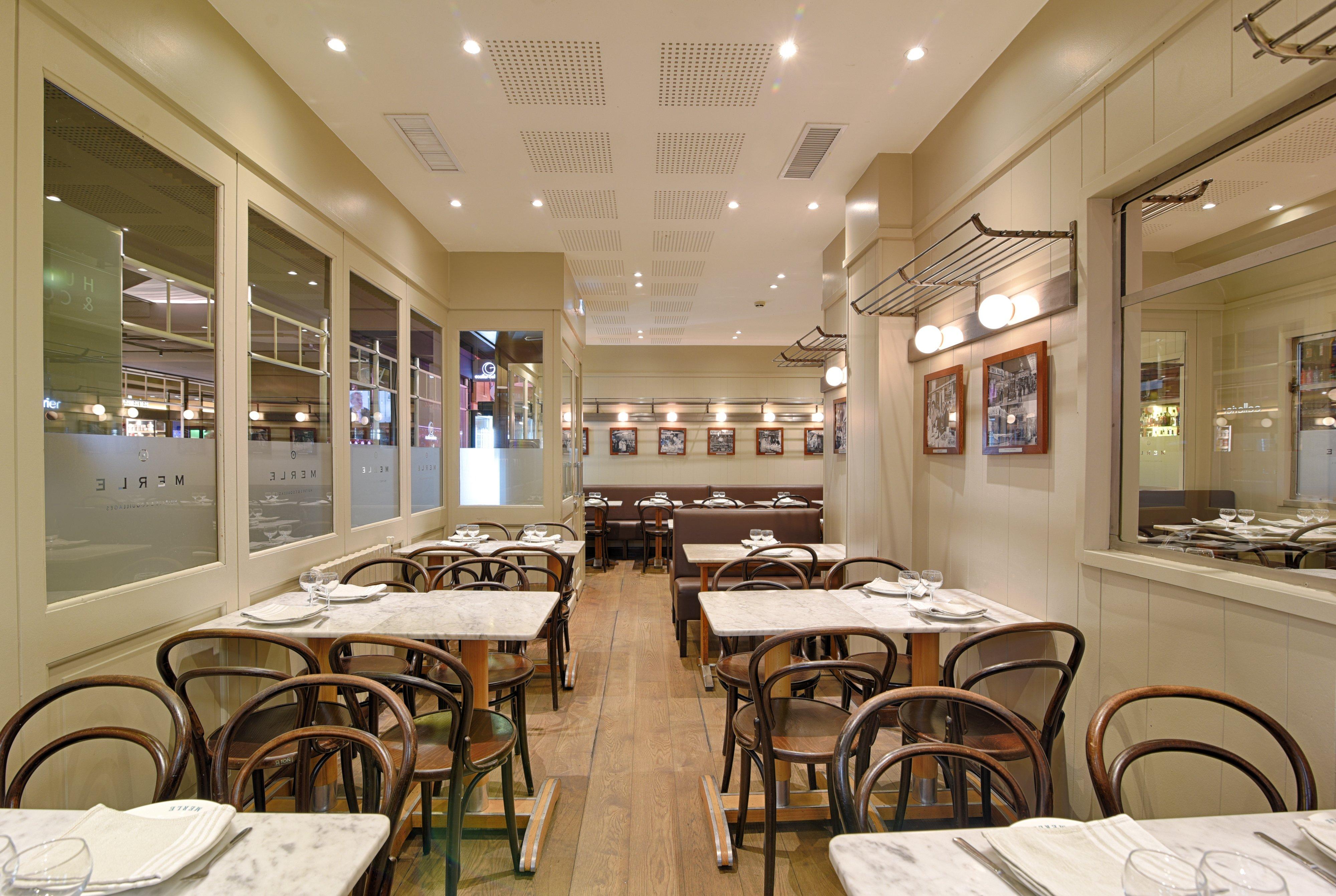 Merle Huitres Et Coquillages