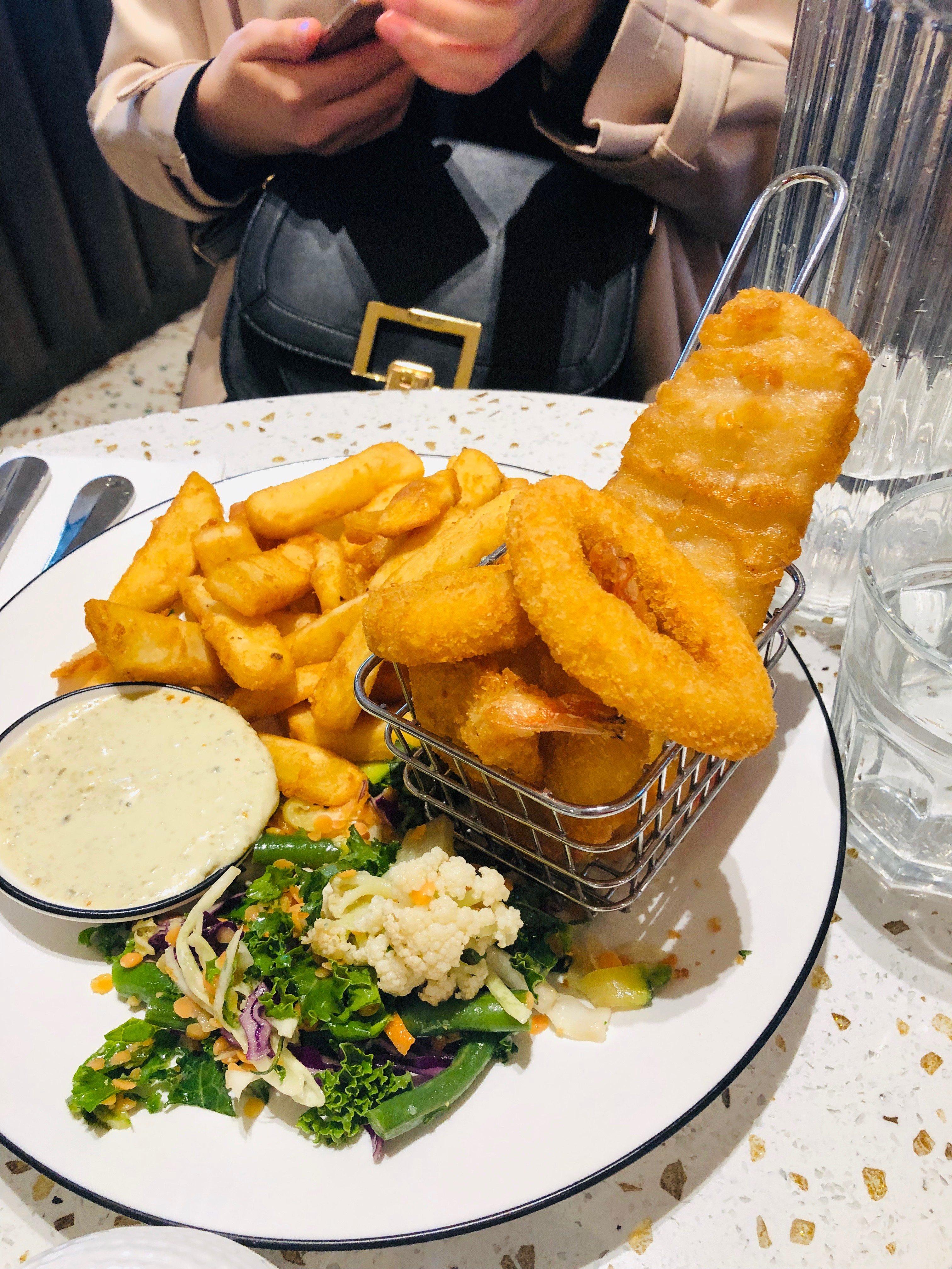 Photo by Ellachenmelbourne