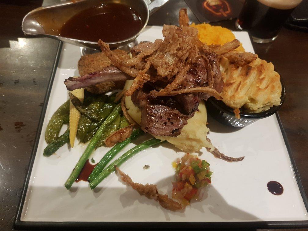 D'Arcy McGee's Pub Restaurant Cafe