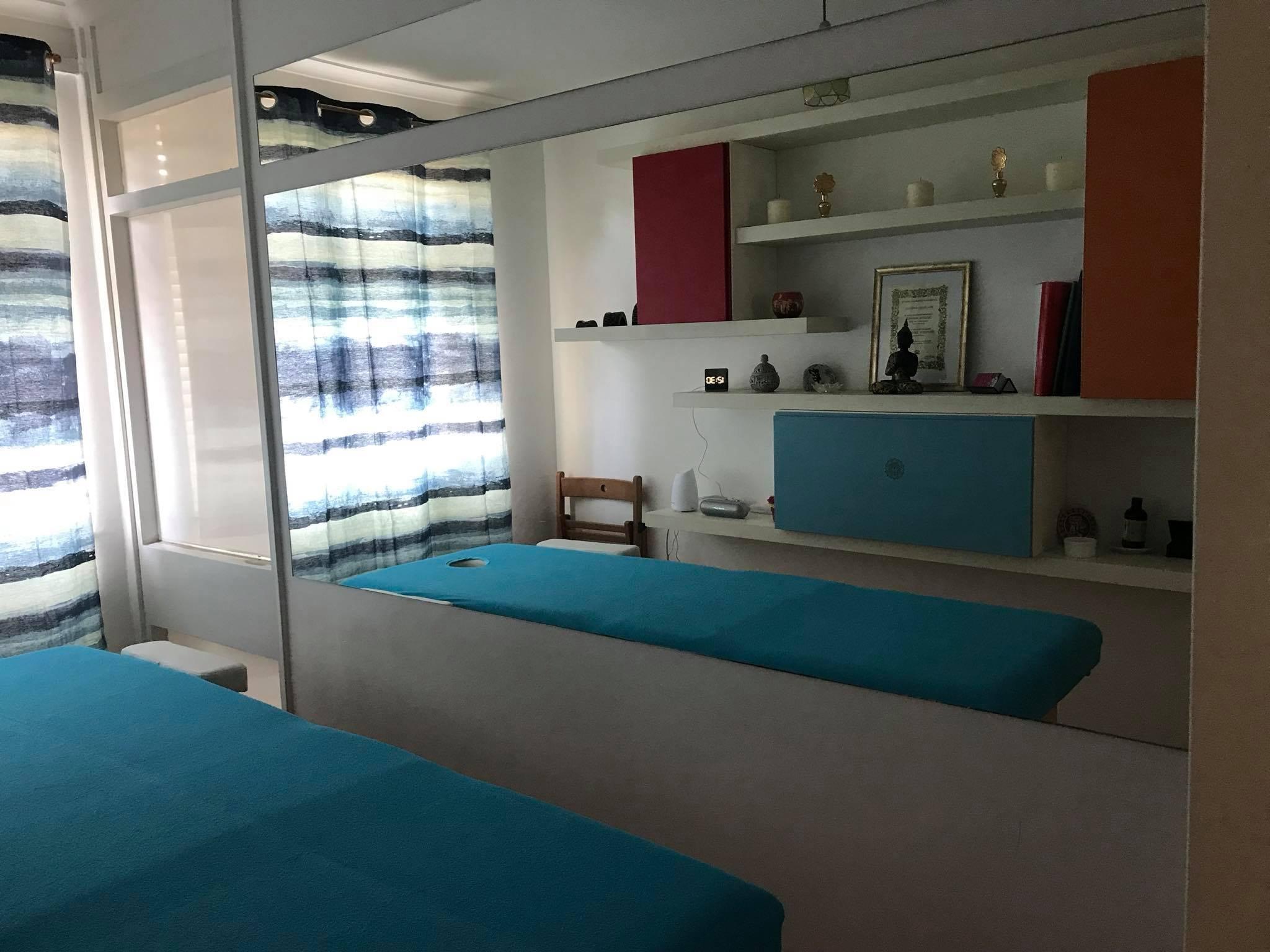 Nirvana Molghea Ayurvedic massage