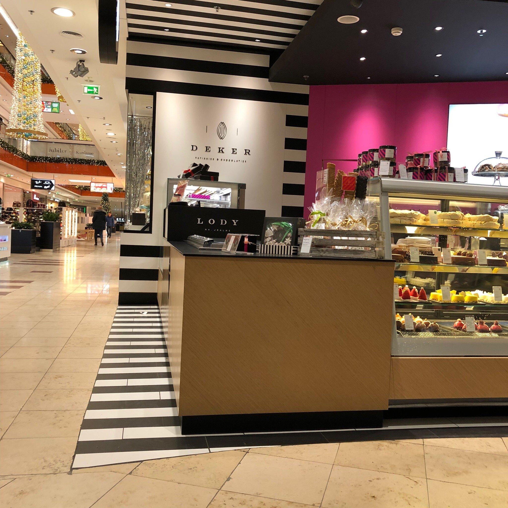 T.Deker Patissier & Chocolatier