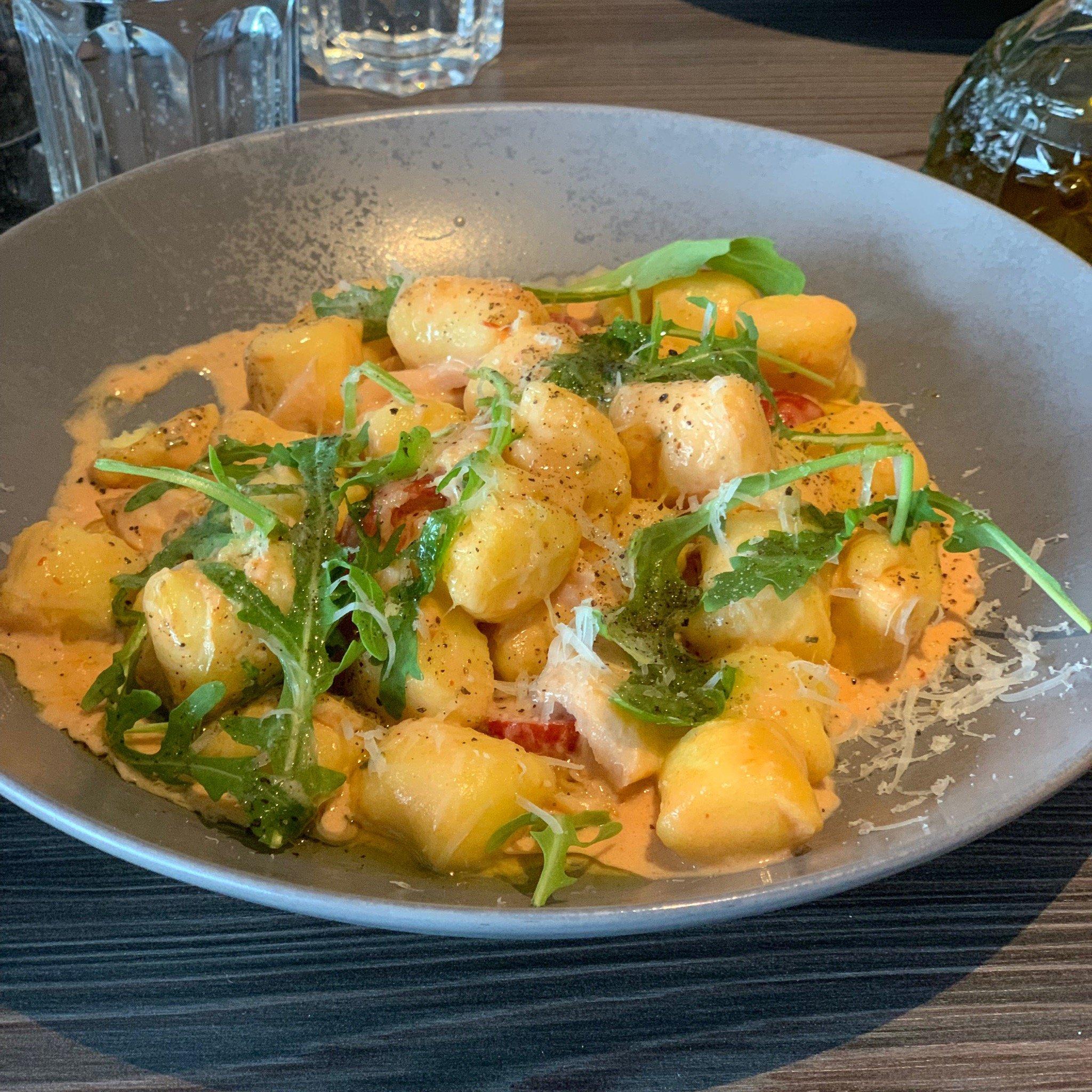 Pizzeria/Picerija, Spagetarija, Kavarna Oliva