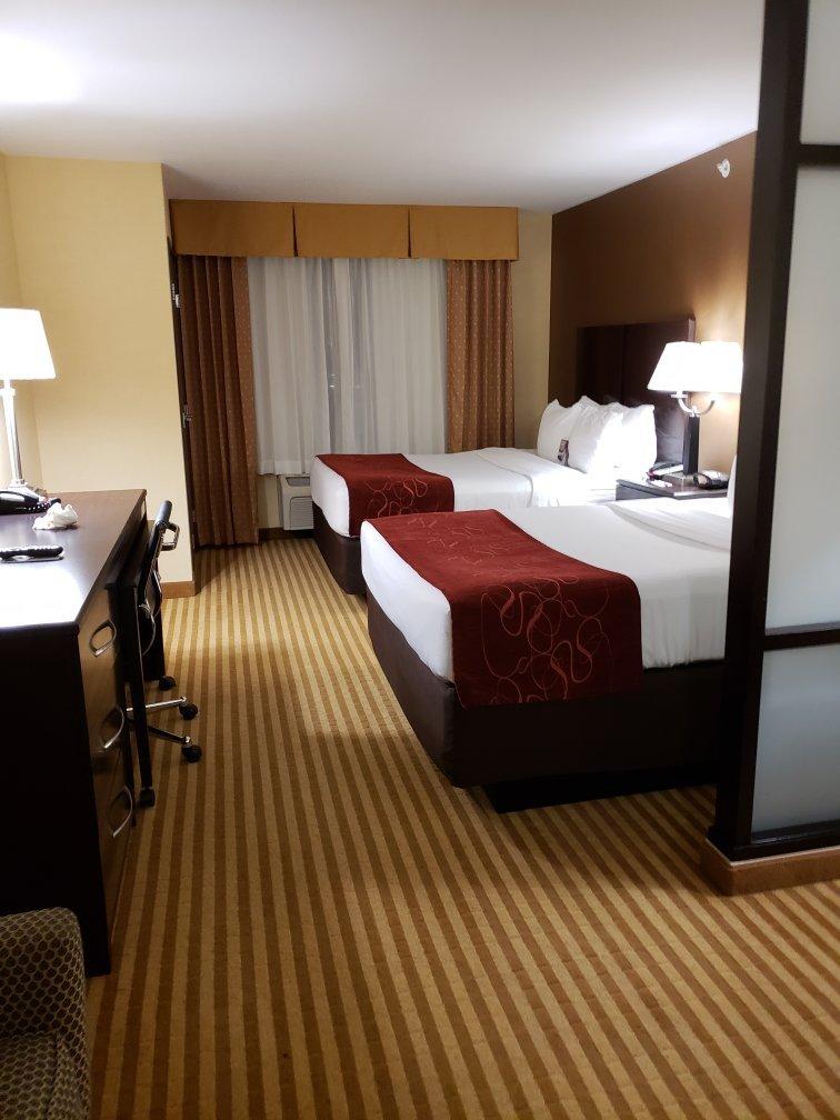 Comfort Suites
