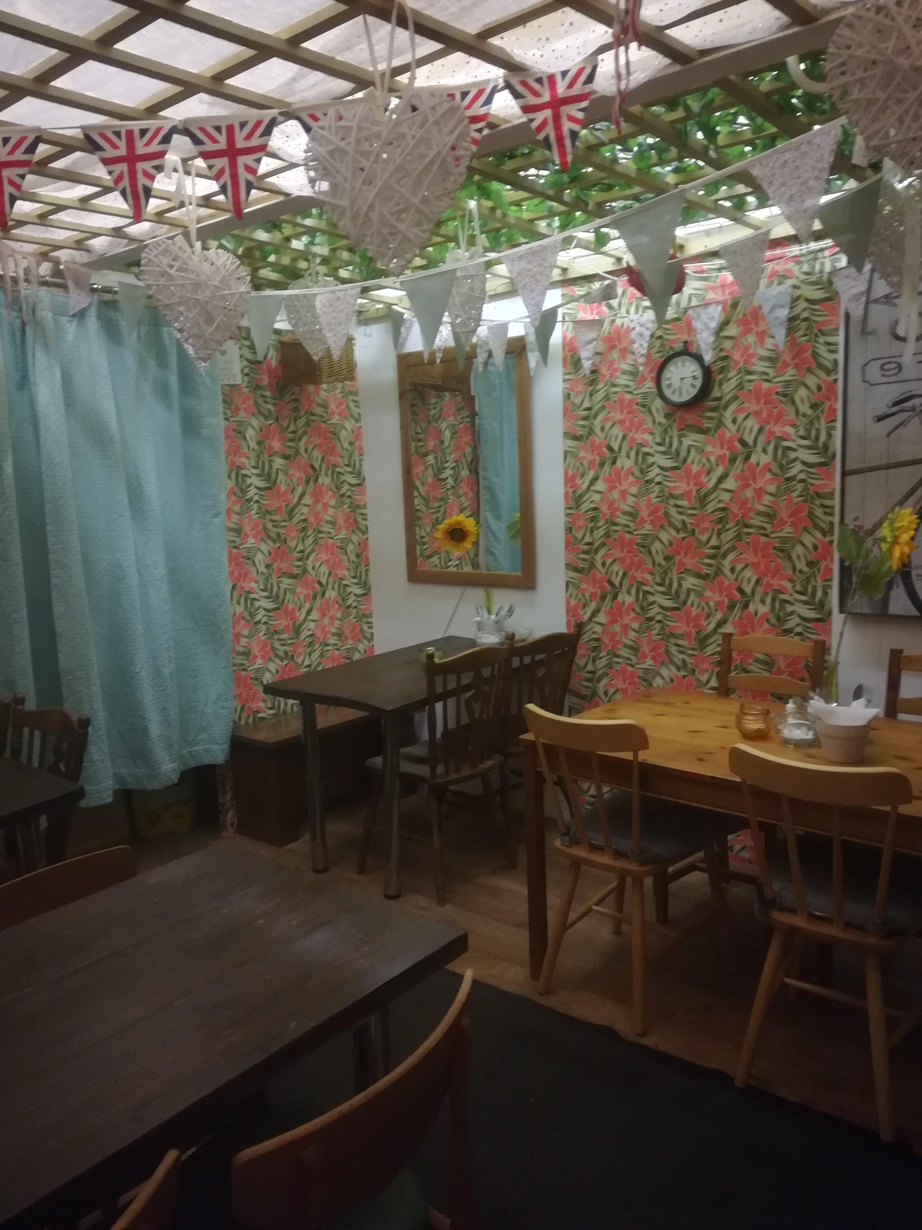 Munchies Cafe Bistro