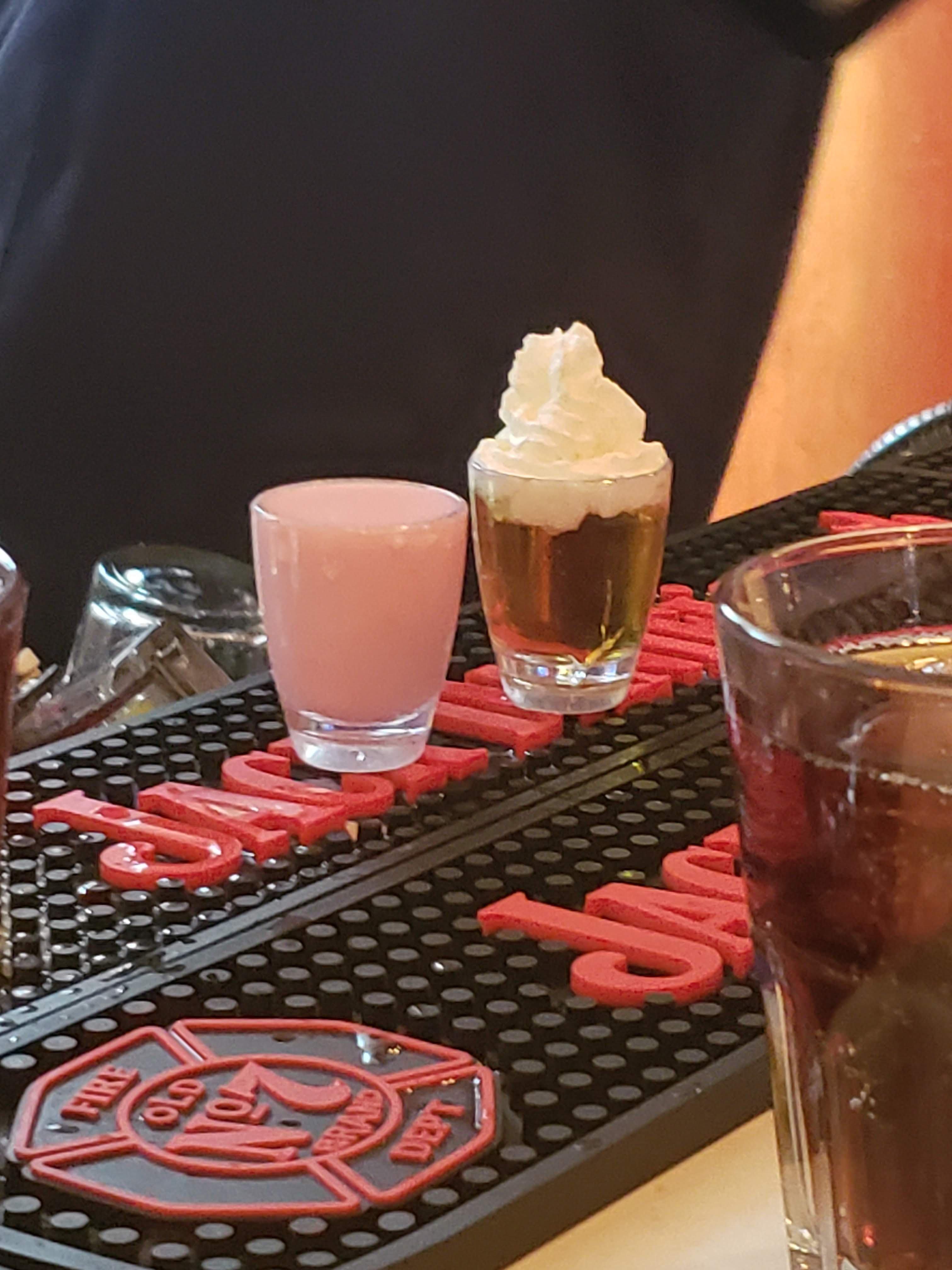 Tingle Shooter Bar & Cafe