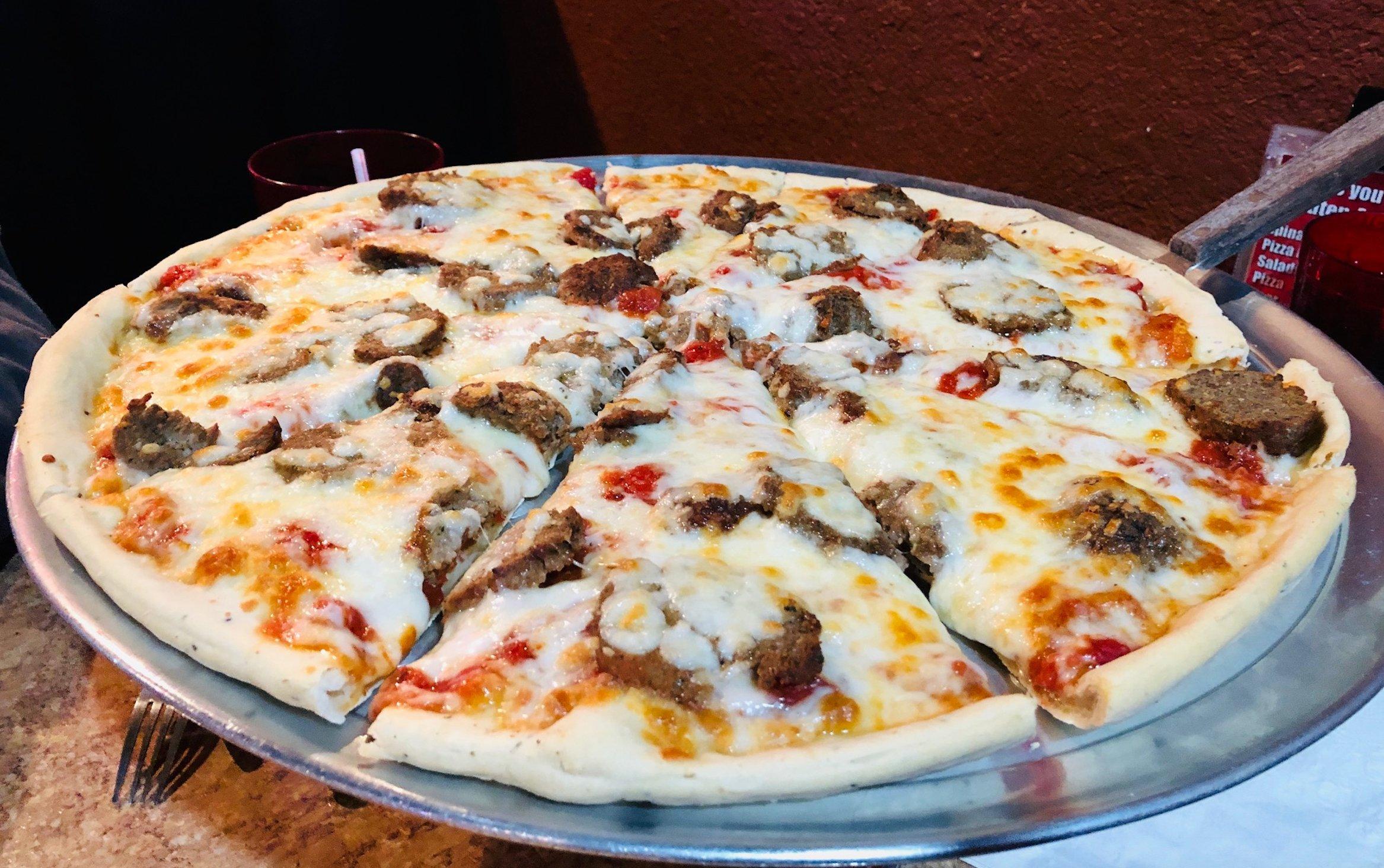 Gusano's Chicago-Style Pizzeria