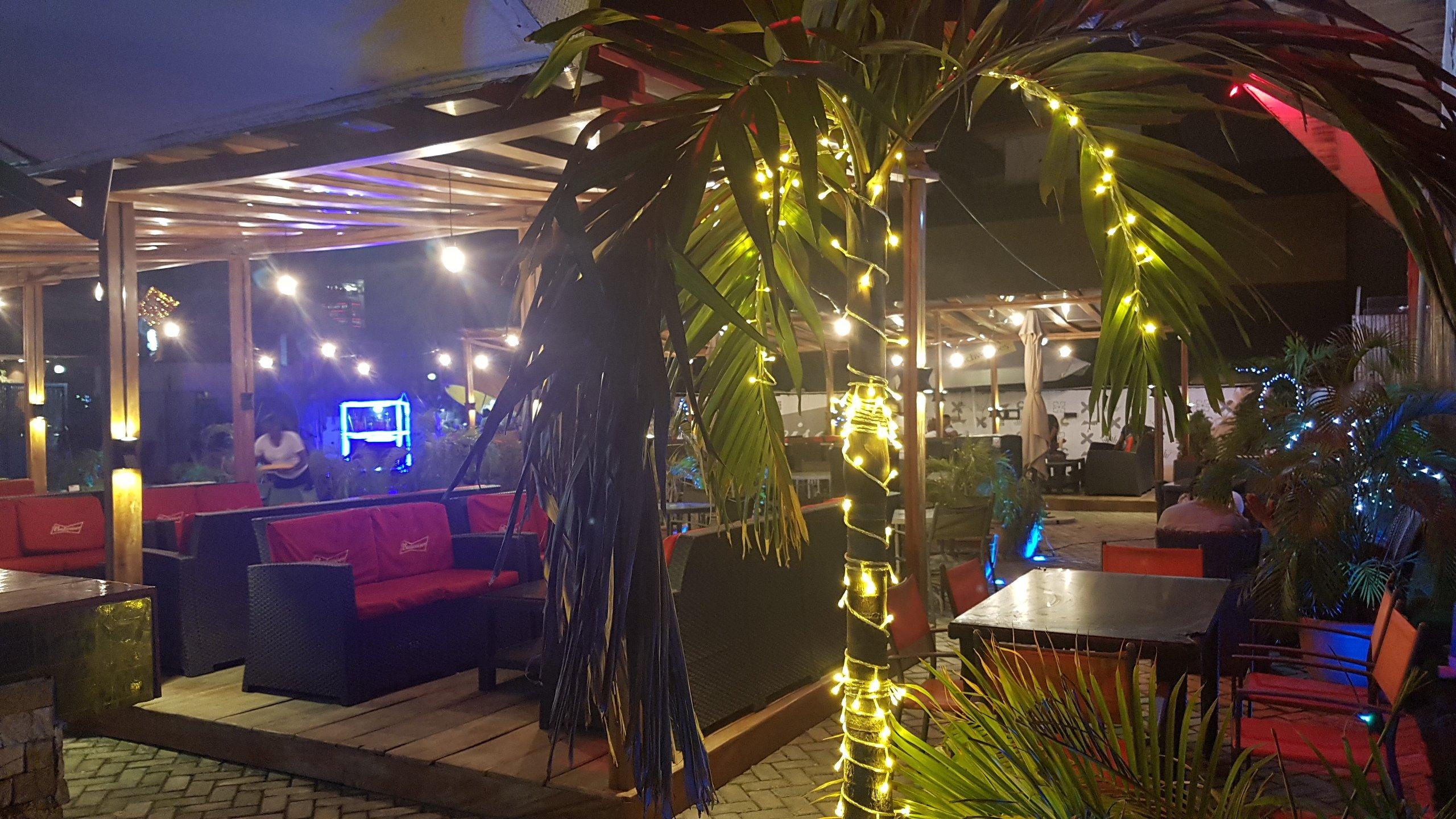 Sidewalk Lounge & Restaurant