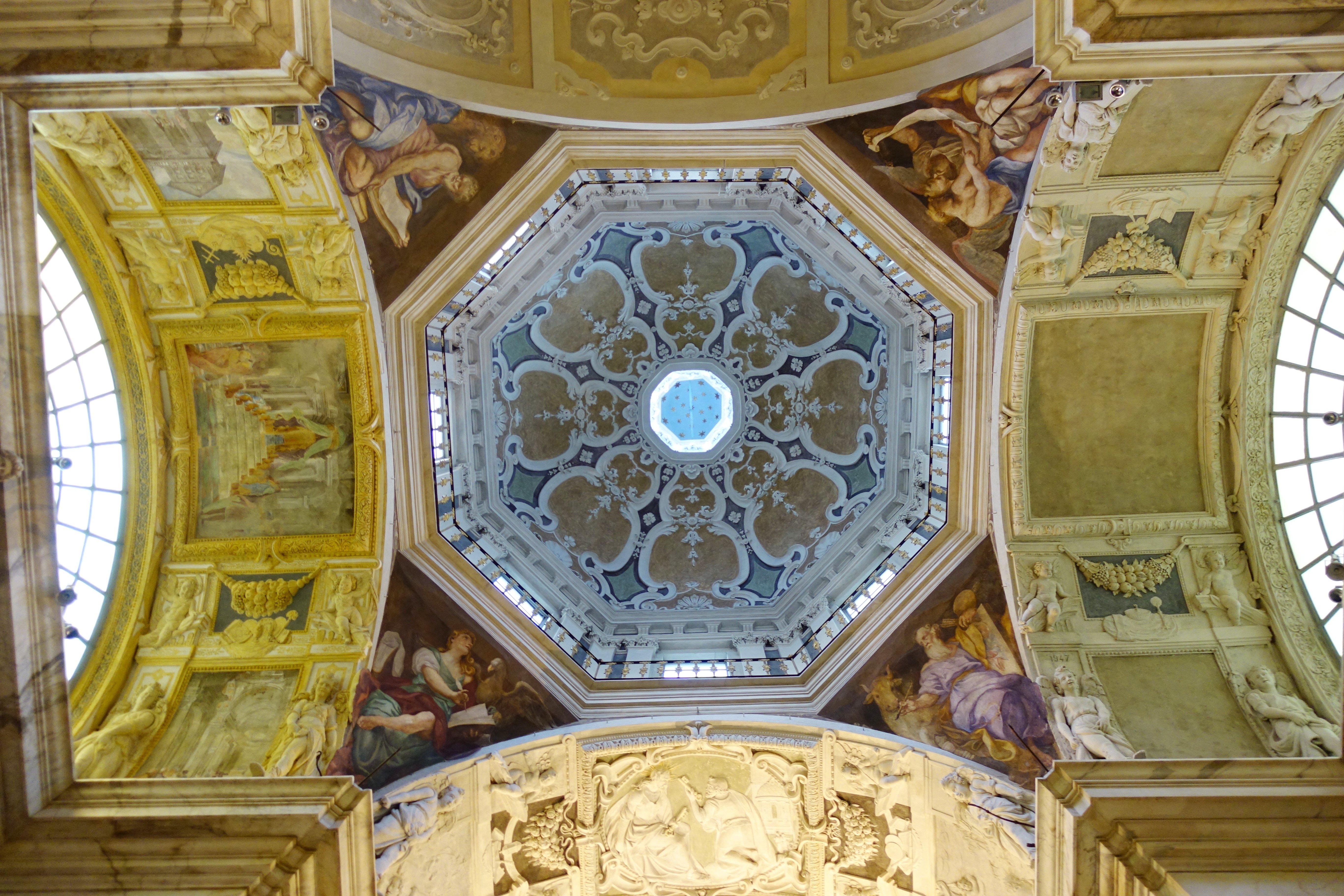 San Pietro in Banchi