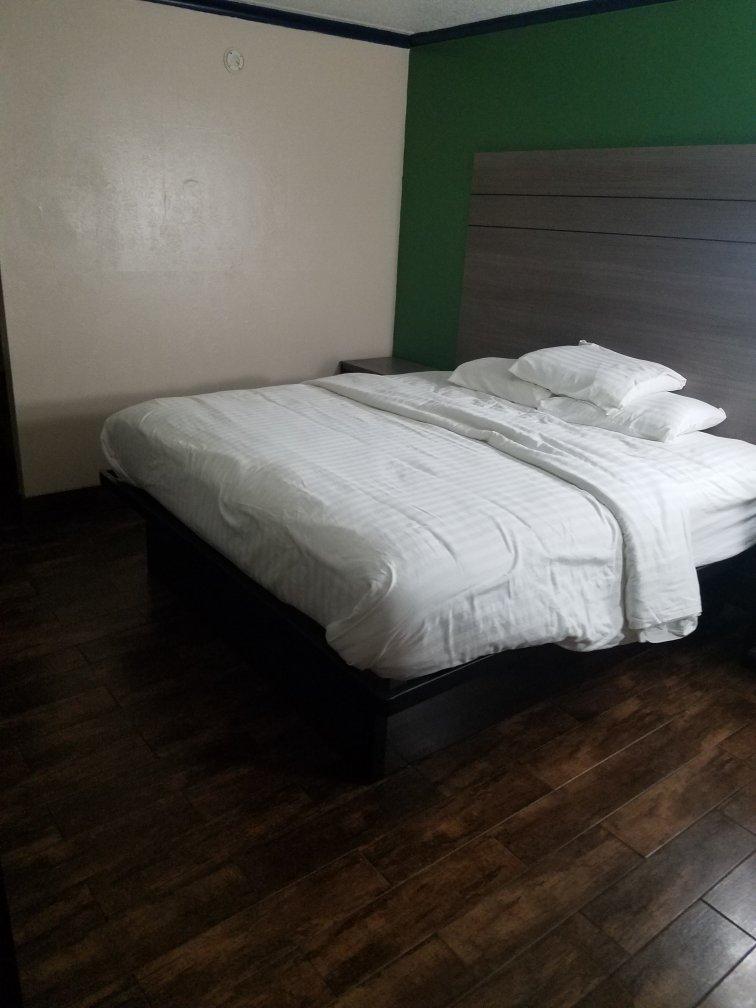 Travelers Inn & Suites