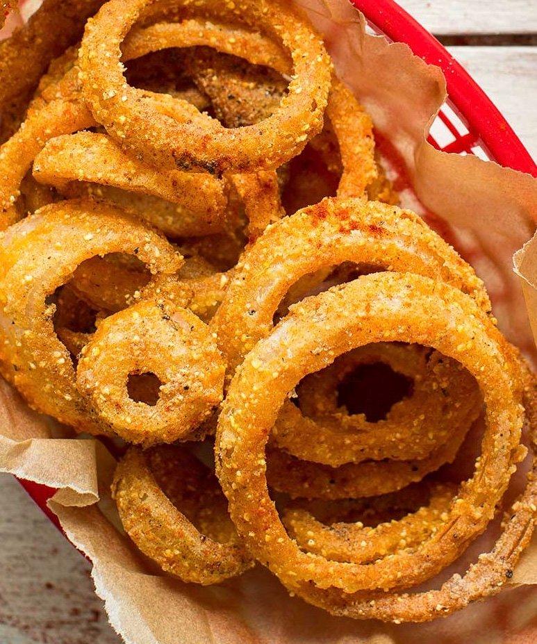 Basils Sports Bar & Grill