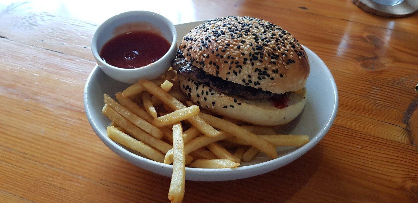 Smokey Dan's Restaurant and Bar